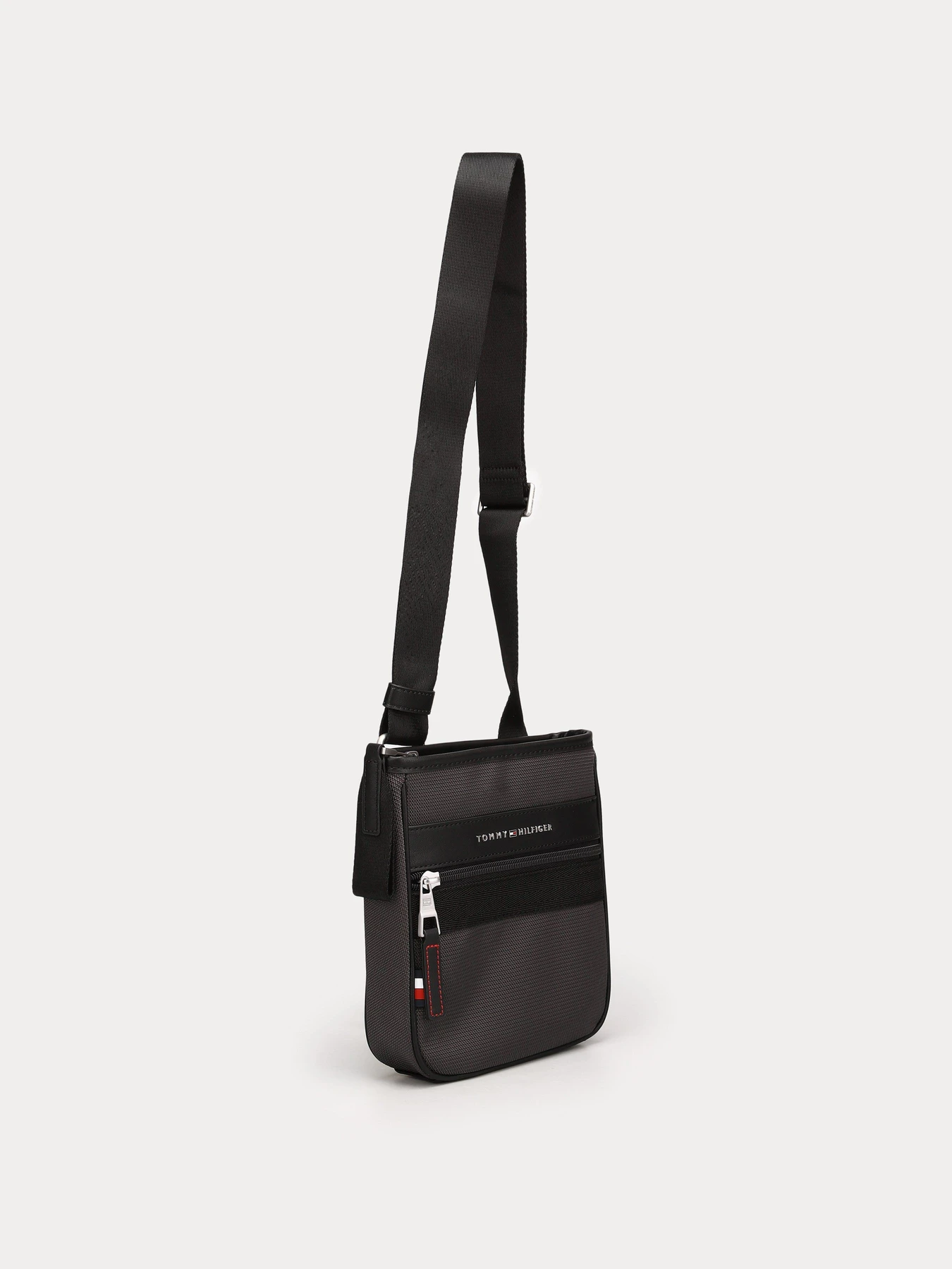 Сумки Tommy Hilfiger модель AM0AM07264-PQ8 Сумки Tommy Hilfiger модель AM0AM07264-PQ8 Фото