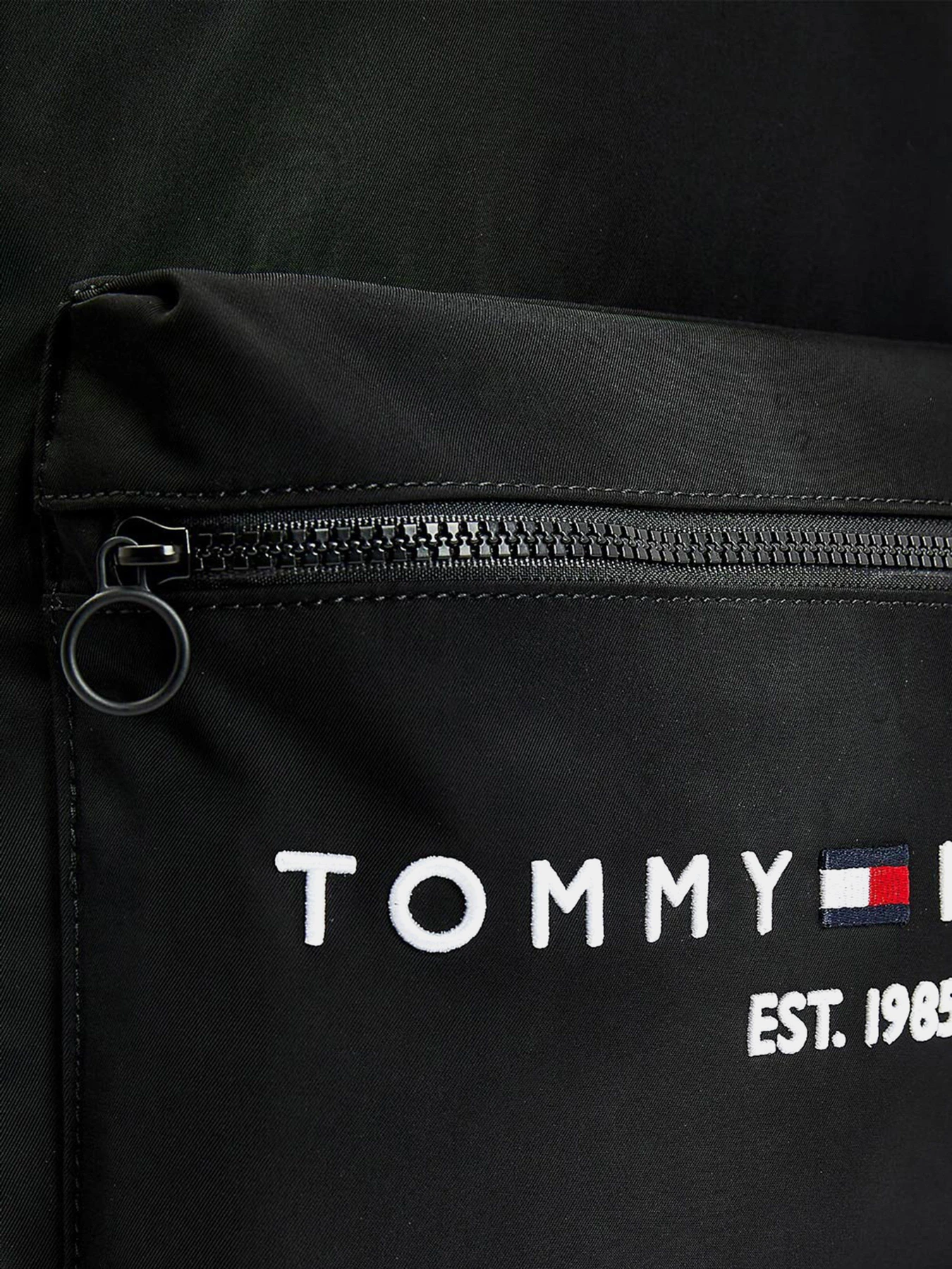 Рюкзаки Tommy Hilfiger модель AM0AM07266-BDS Рюкзаки Tommy Hilfiger модель AM0AM07266-BDS Фото