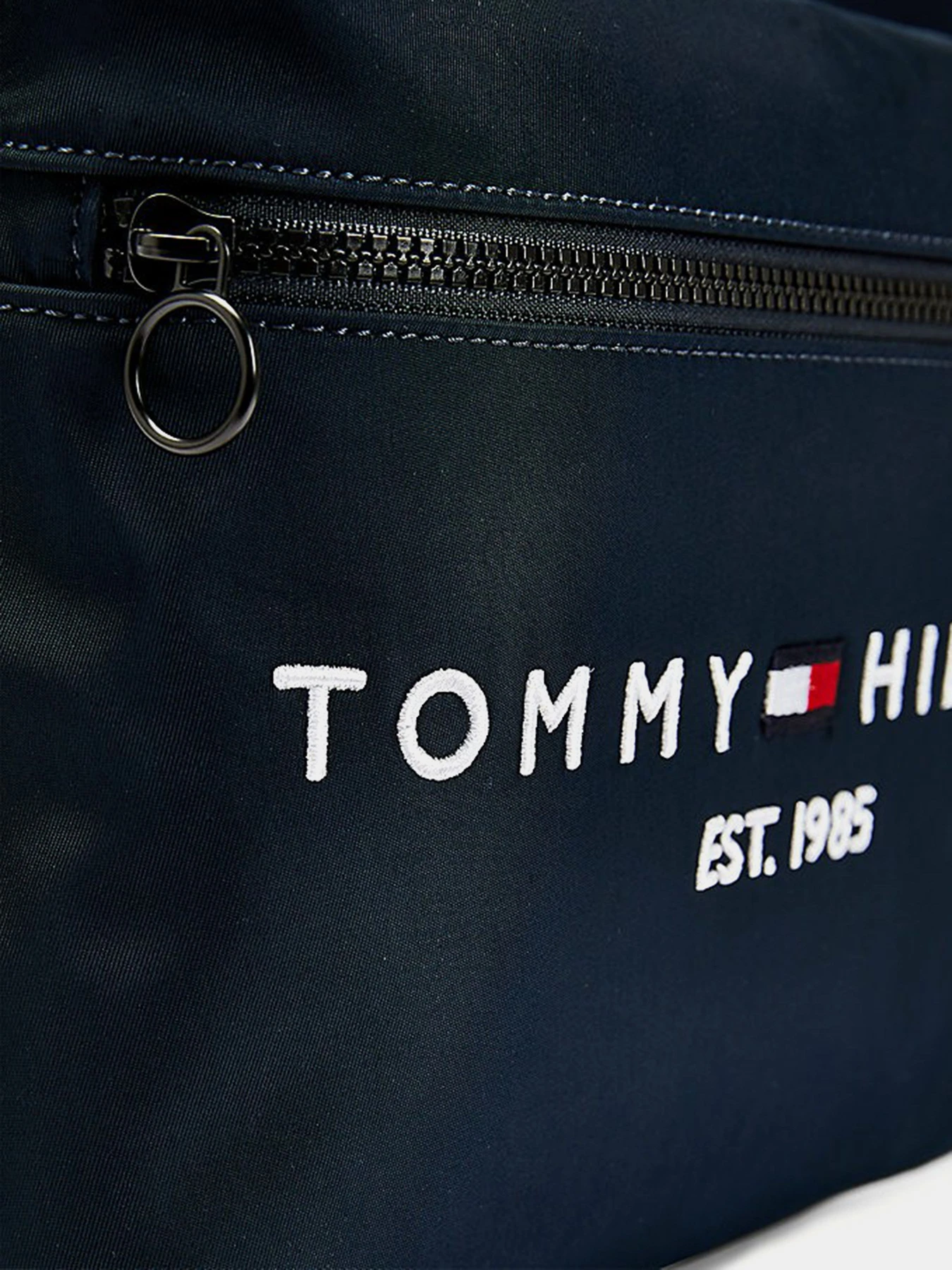 Рюкзаки Tommy Hilfiger модель AM0AM07266-DW5 Рюкзаки Tommy Hilfiger модель AM0AM07266-DW5 Фото
