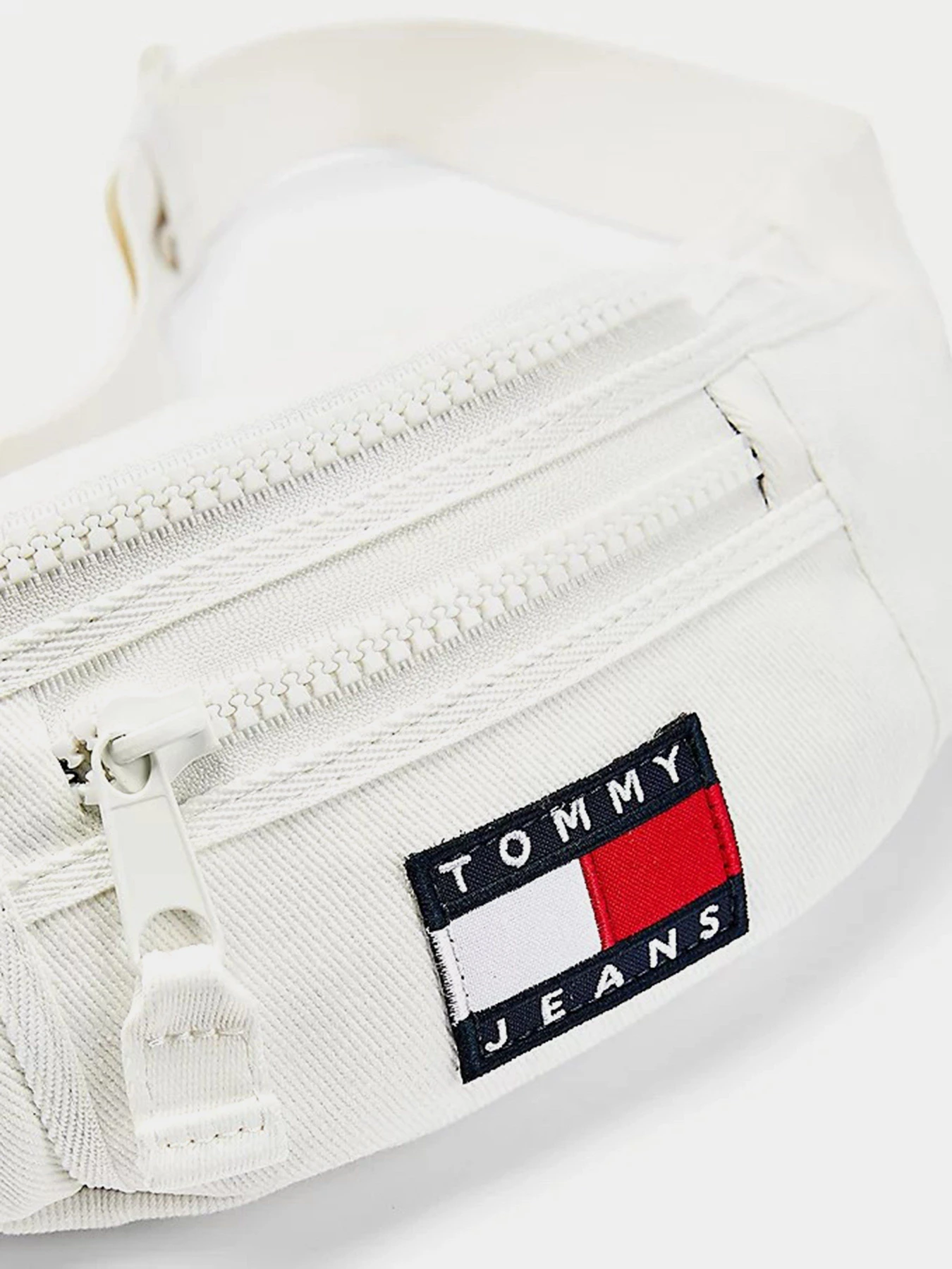 Сумки Tommy Hilfiger модель AM0AM07404-0G0 Сумки Tommy Hilfiger модель AM0AM07404-0G0 Фото