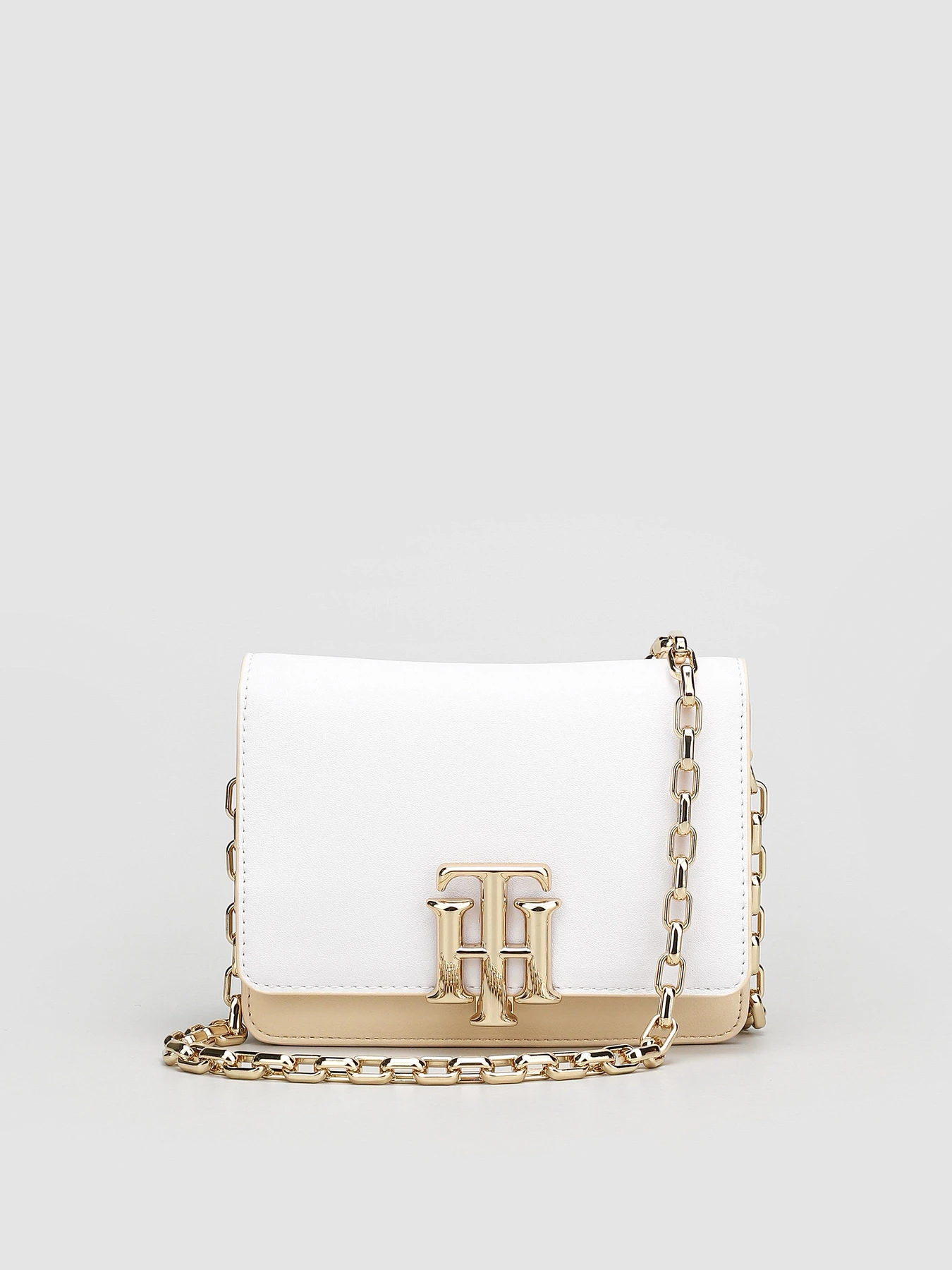 Сумки Tommy Hilfiger модель AW0AW09654-ACK Сумки Tommy Hilfiger модель AW0AW09654-ACK Фото