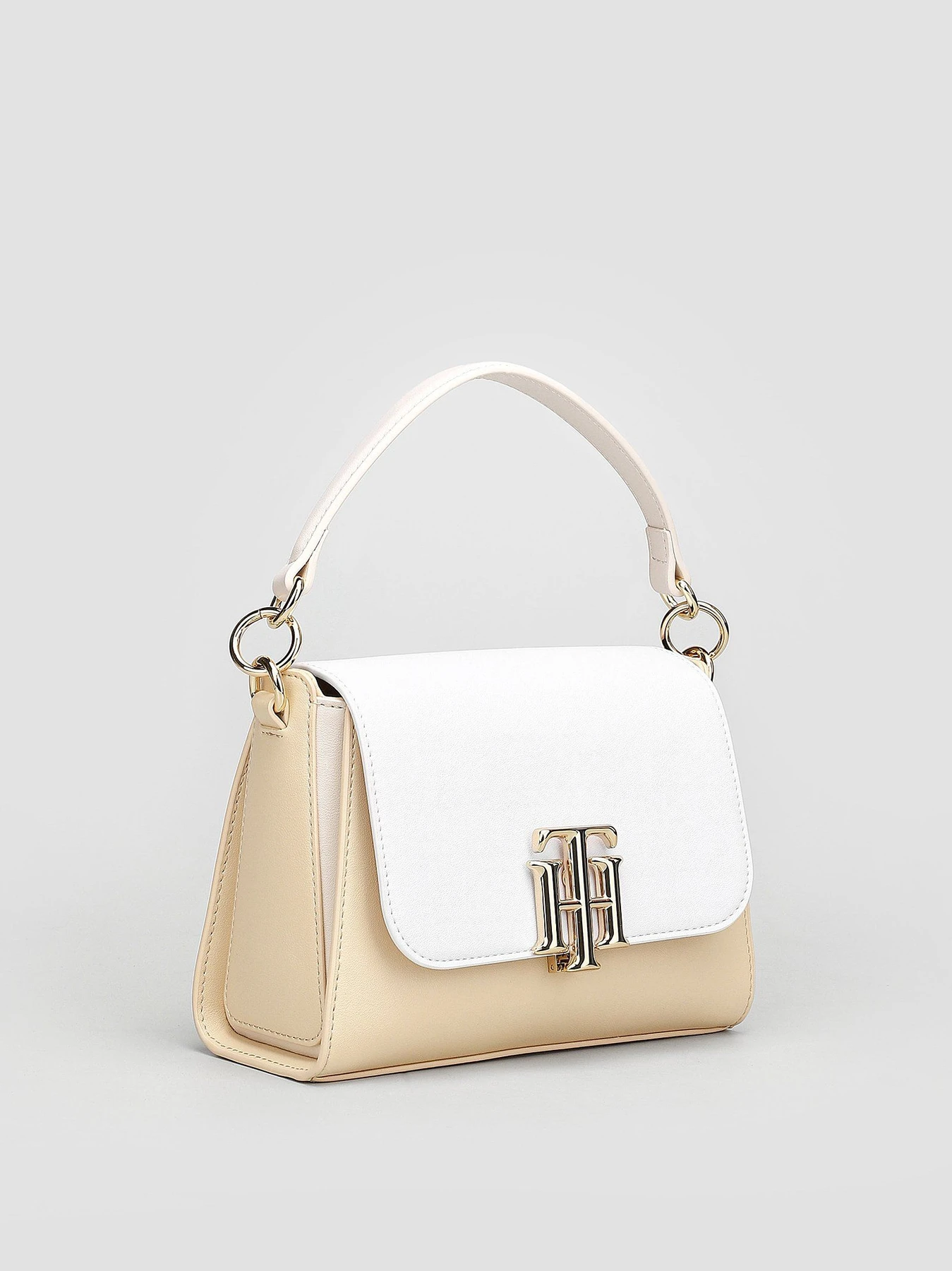 Сумки Tommy Hilfiger модель AW0AW09655-ACK Сумки Tommy Hilfiger модель AW0AW09655-ACK Фото