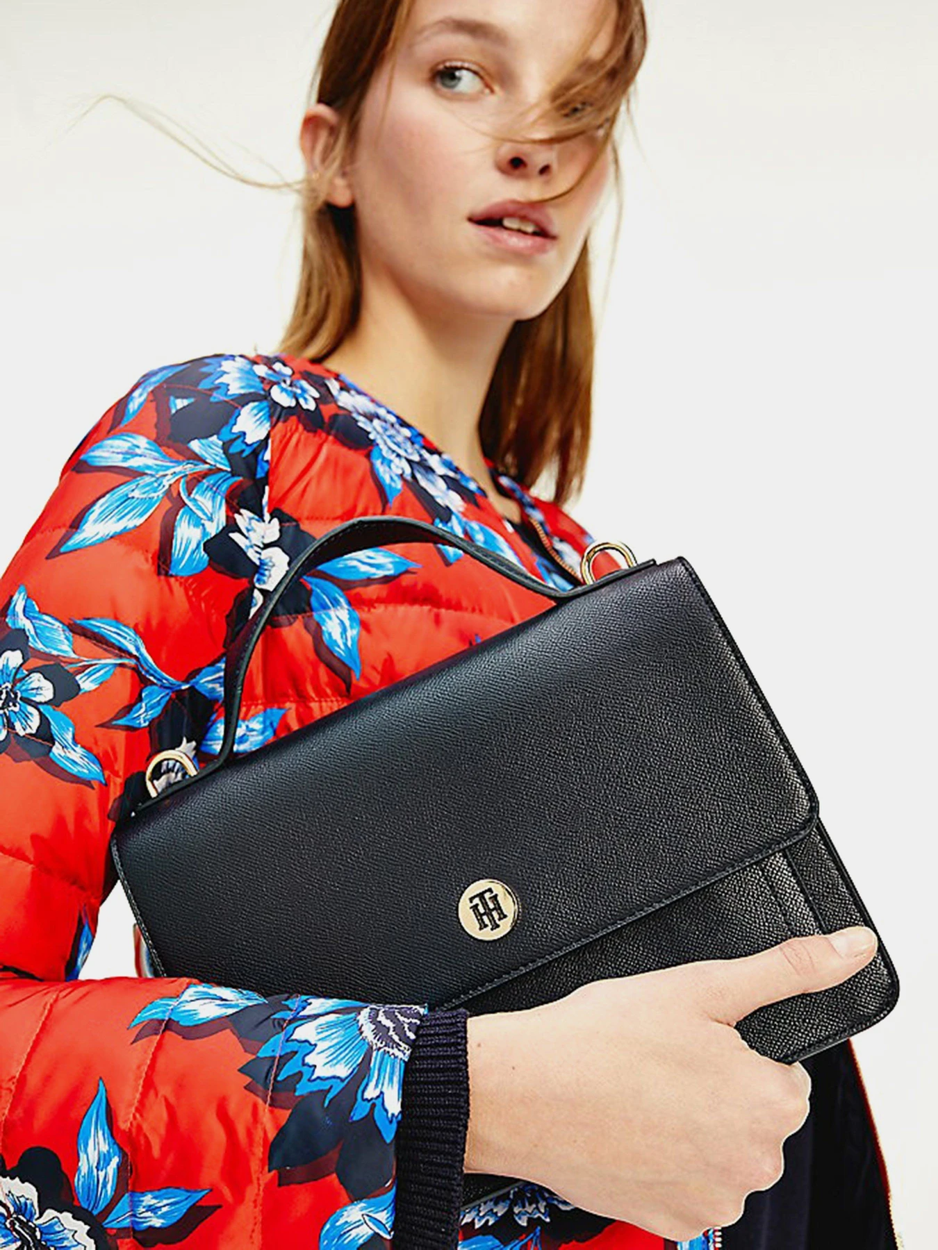 Сумки Tommy Hilfiger модель AW0AW09667-DW5 Сумки Tommy Hilfiger модель AW0AW09667-DW5 Фото