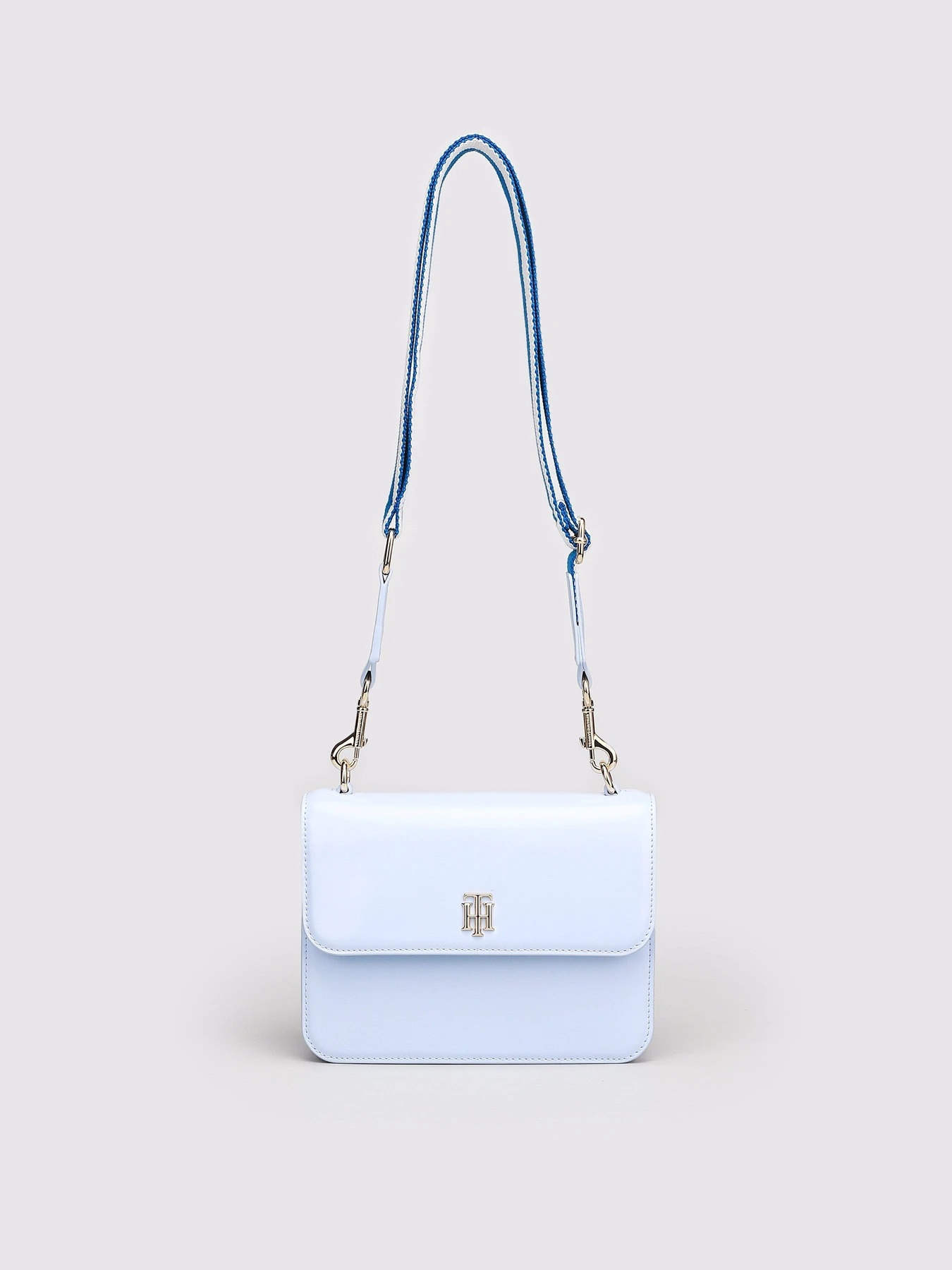 Сумки Tommy Hilfiger модель AW0AW09695-C3Q Сумки Tommy Hilfiger модель AW0AW09695-C3Q Фото