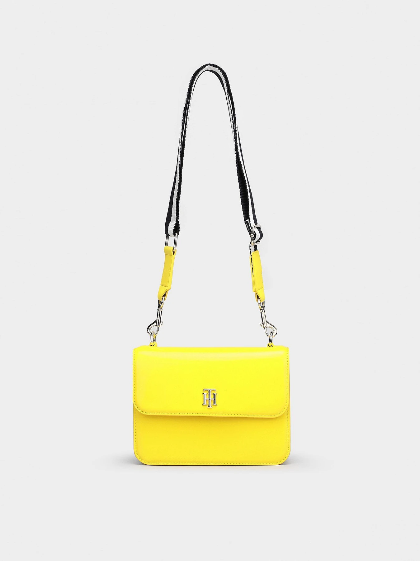 Сумки Tommy Hilfiger модель AW0AW09695-ZGS Сумки Tommy Hilfiger модель AW0AW09695-ZGS Фото