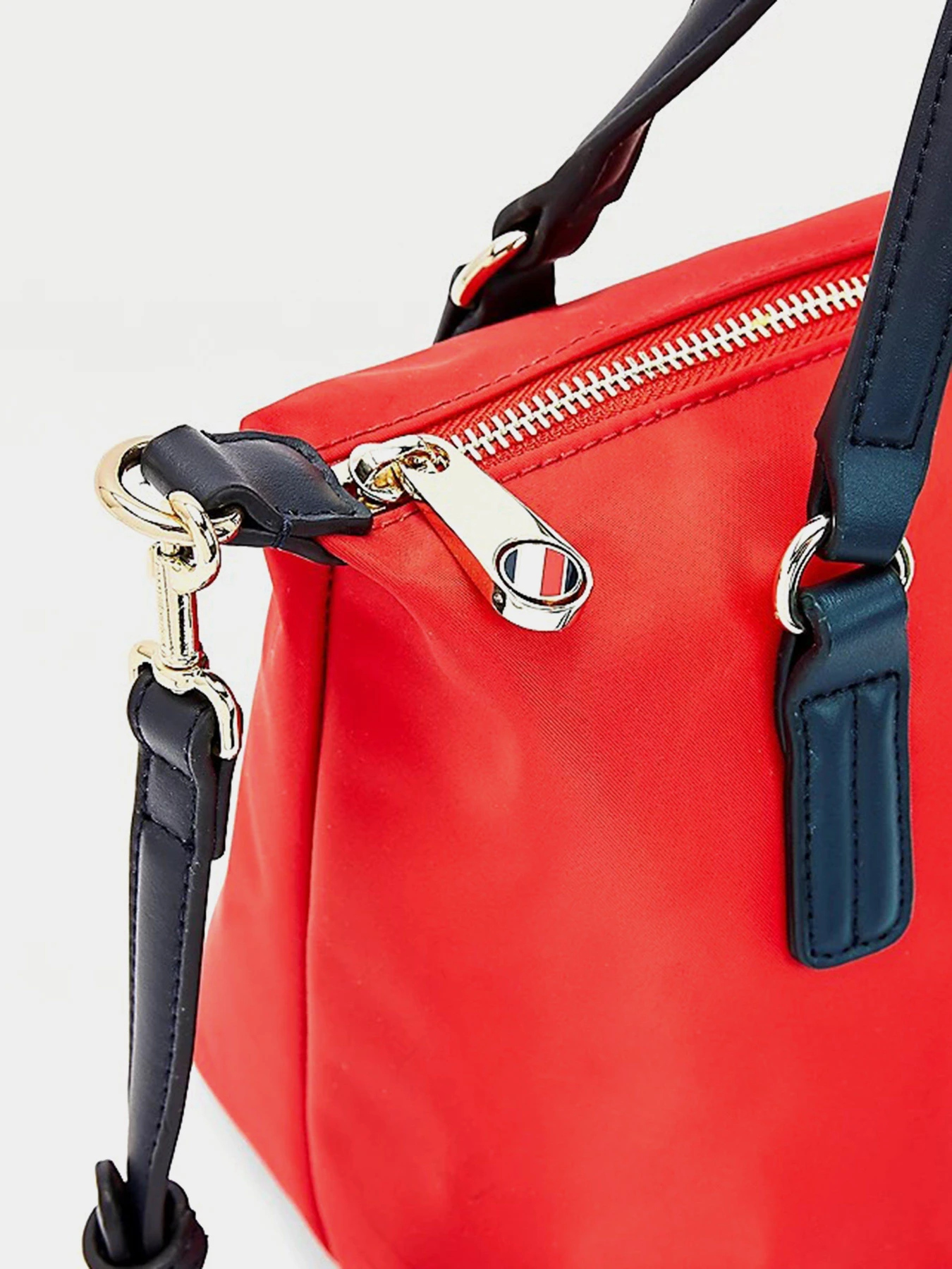 Сумки Tommy Hilfiger модель AW0AW09697-SNE Сумки Tommy Hilfiger модель AW0AW09697-SNE Фото