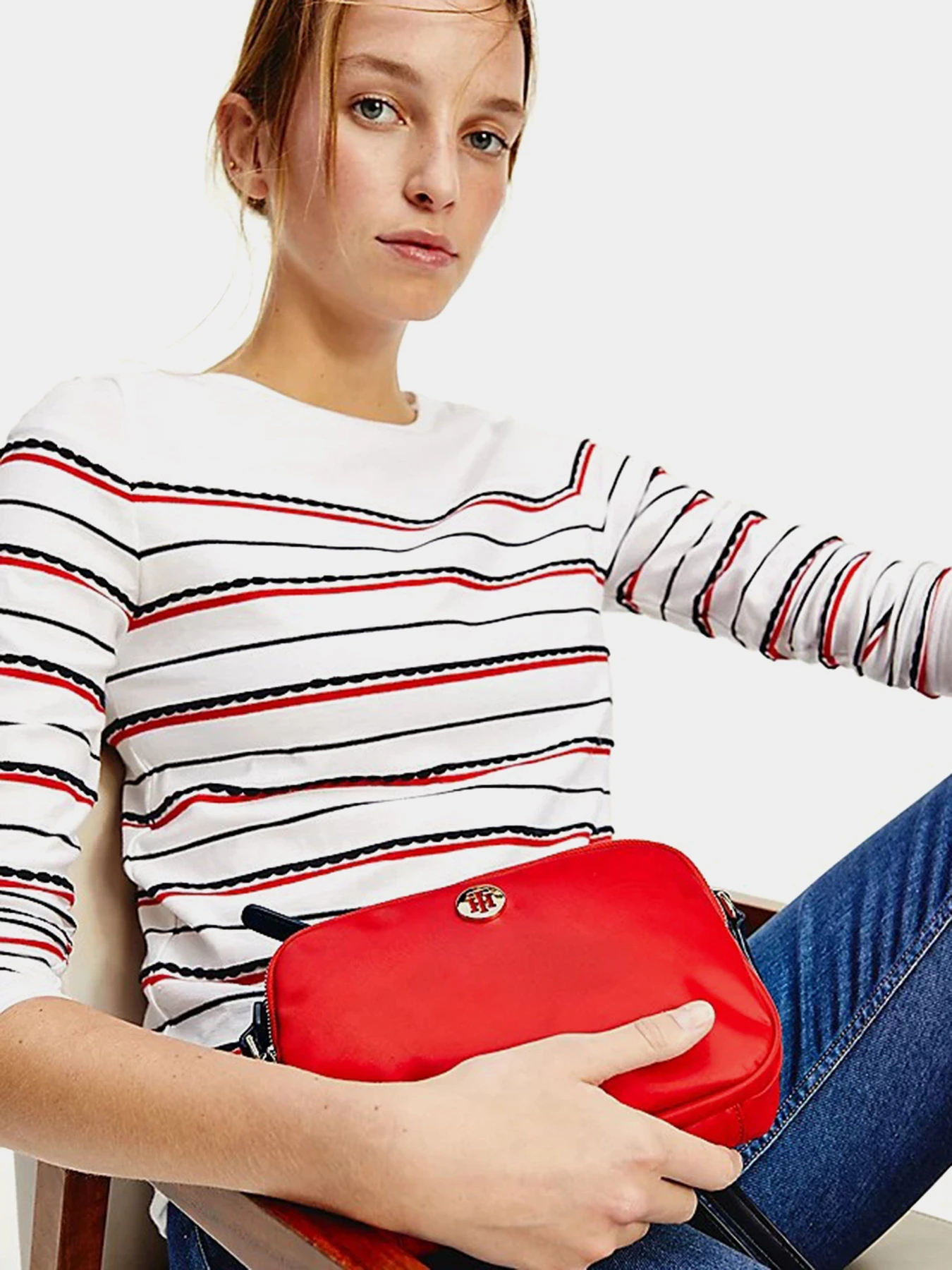 Сумки Tommy Hilfiger модель AW0AW09698-SNE Сумки Tommy Hilfiger модель AW0AW09698-SNE Фото
