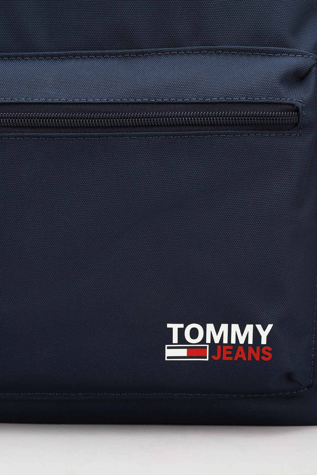 Рюкзаки Tommy Hilfiger модель AW0AW09712-C87 Рюкзаки Tommy Hilfiger модель AW0AW09712-C87 Фото