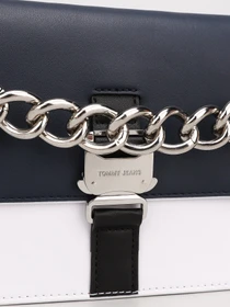 Сумки Tommy Hilfiger модель AW0AW09720-0GY Фото