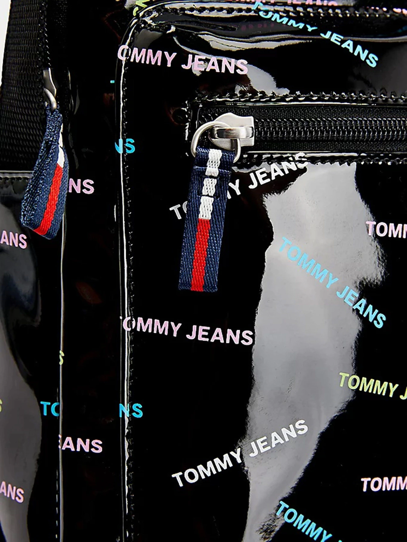 Рюкзаки Tommy Hilfiger модель AW0AW09851-BDS Рюкзаки Tommy Hilfiger модель AW0AW09851-BDS Фото