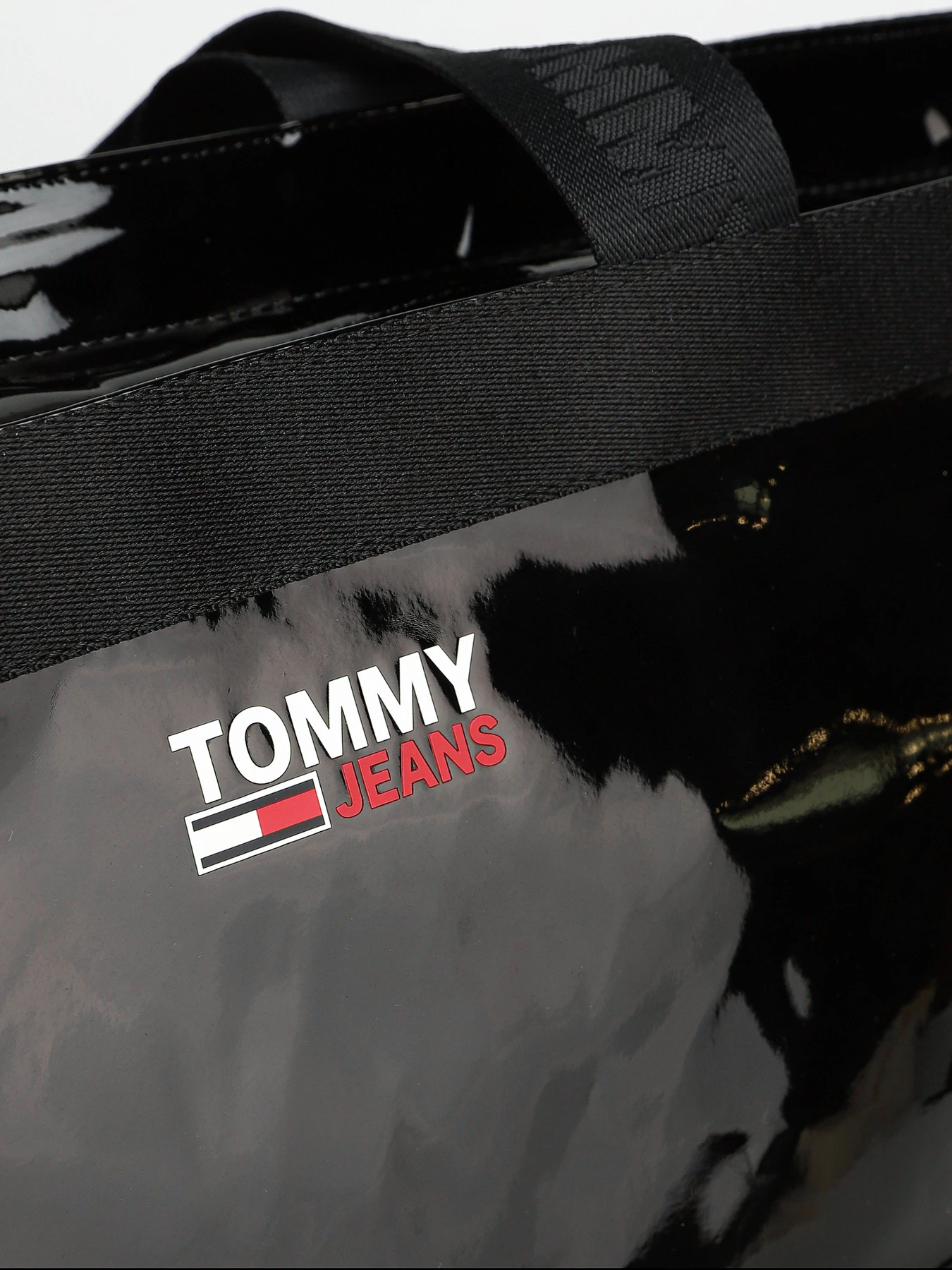 Сумки Tommy Hilfiger модель AW0AW09852-BDS Сумки Tommy Hilfiger модель AW0AW09852-BDS Фото