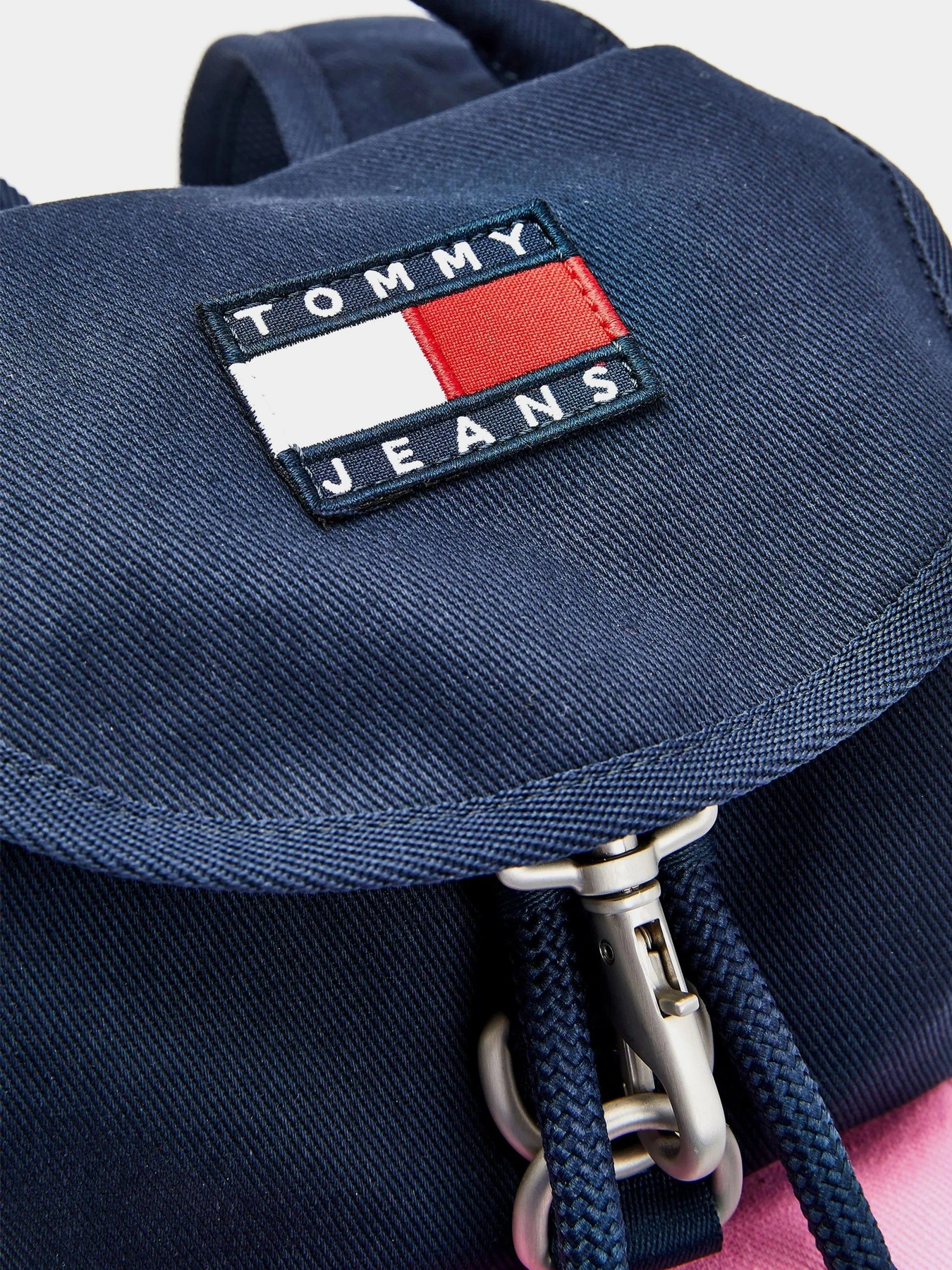 Рюкзаки Tommy Hilfiger модель AW0AW09888-TOU Рюкзаки Tommy Hilfiger модель AW0AW09888-TOU Фото