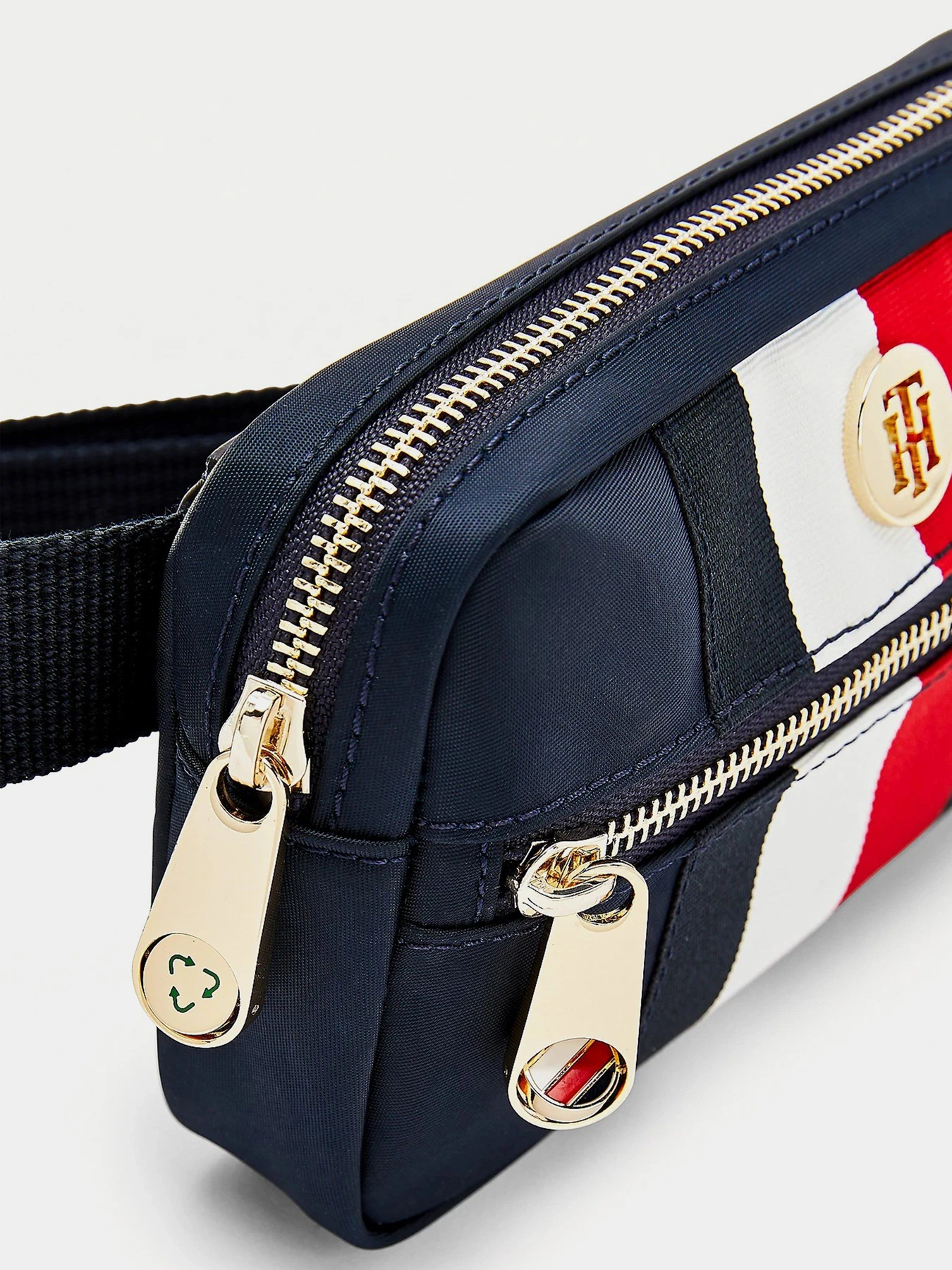 Сумки Tommy Hilfiger Signature модель AW0AW10027-DW5 Сумки Tommy Hilfiger Signature модель AW0AW10027-DW5 Фото