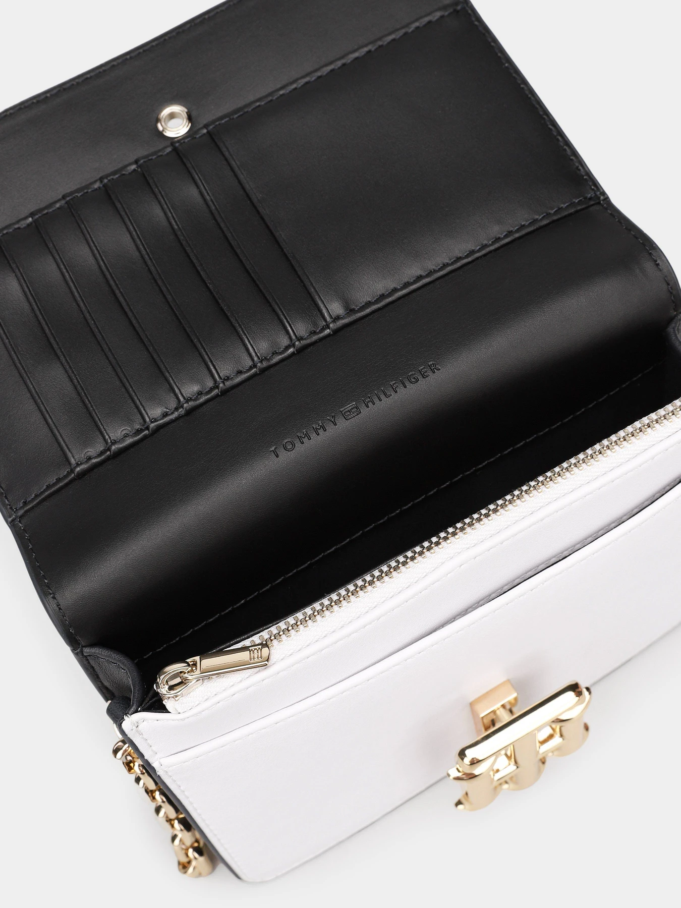 Сумки Tommy Hilfiger модель AW0AW10564-DW5 Сумки Tommy Hilfiger модель AW0AW10564-DW5 Фото