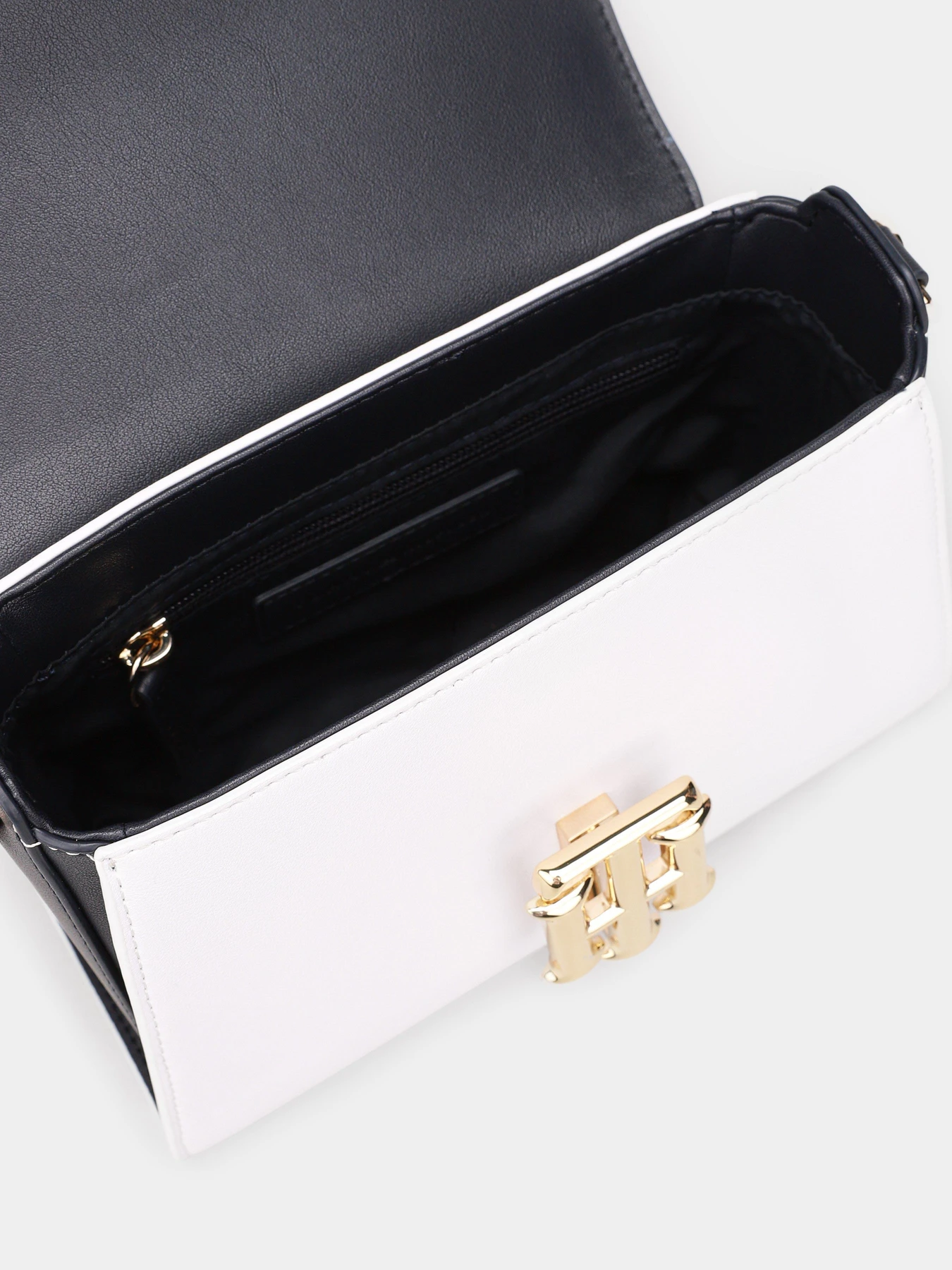Сумки Tommy Hilfiger модель AW0AW10565-DW5 Сумки Tommy Hilfiger модель AW0AW10565-DW5 Фото