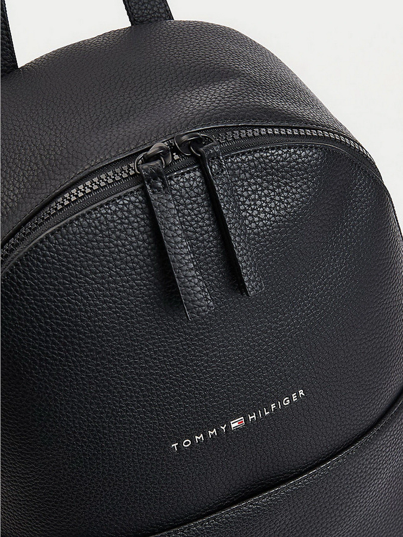 Рюкзаки Tommy Hilfiger модель AM0AM07998-BDS Рюкзаки Tommy Hilfiger модель AM0AM07998-BDS Фото
