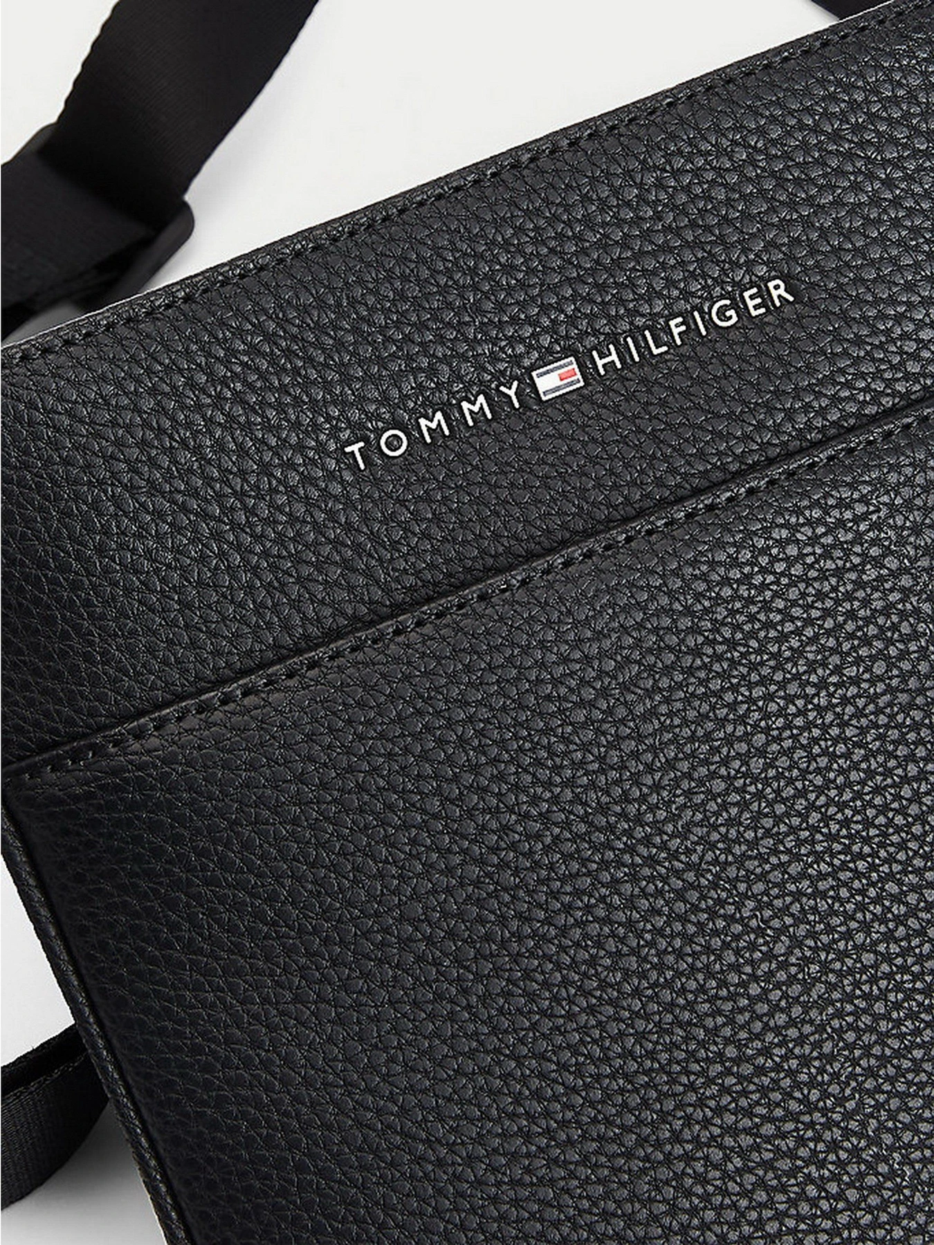 Сумки Tommy Hilfiger модель AM0AM07798-BDS Фото