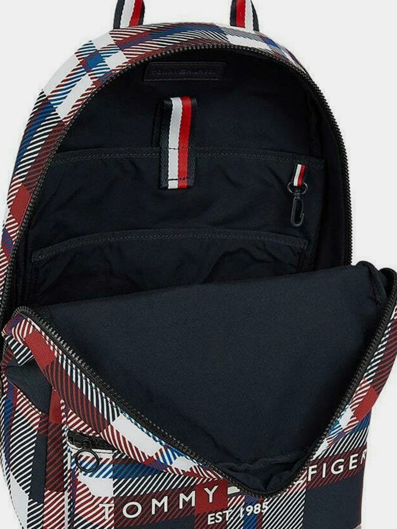 Рюкзаки Tommy Hilfiger модель AM0AM08020-0GY Рюкзаки Tommy Hilfiger модель AM0AM08020-0GY Фото