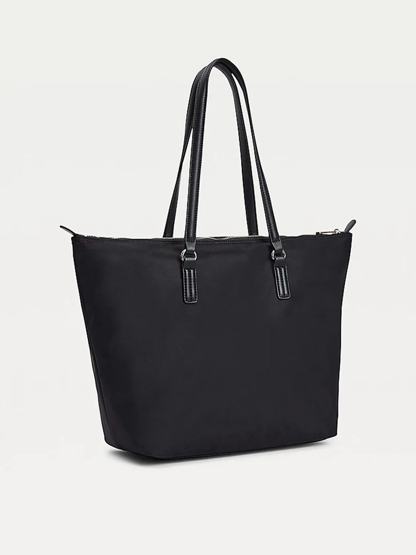 Сумки Tommy Hilfiger модель AW0AW10465-BDS Сумки Tommy Hilfiger модель AW0AW10465-BDS Фото