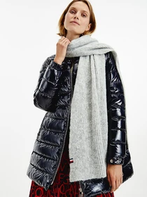 Шарфы и платки Tommy Hilfiger модель AW0AW10726-P01 Фото
