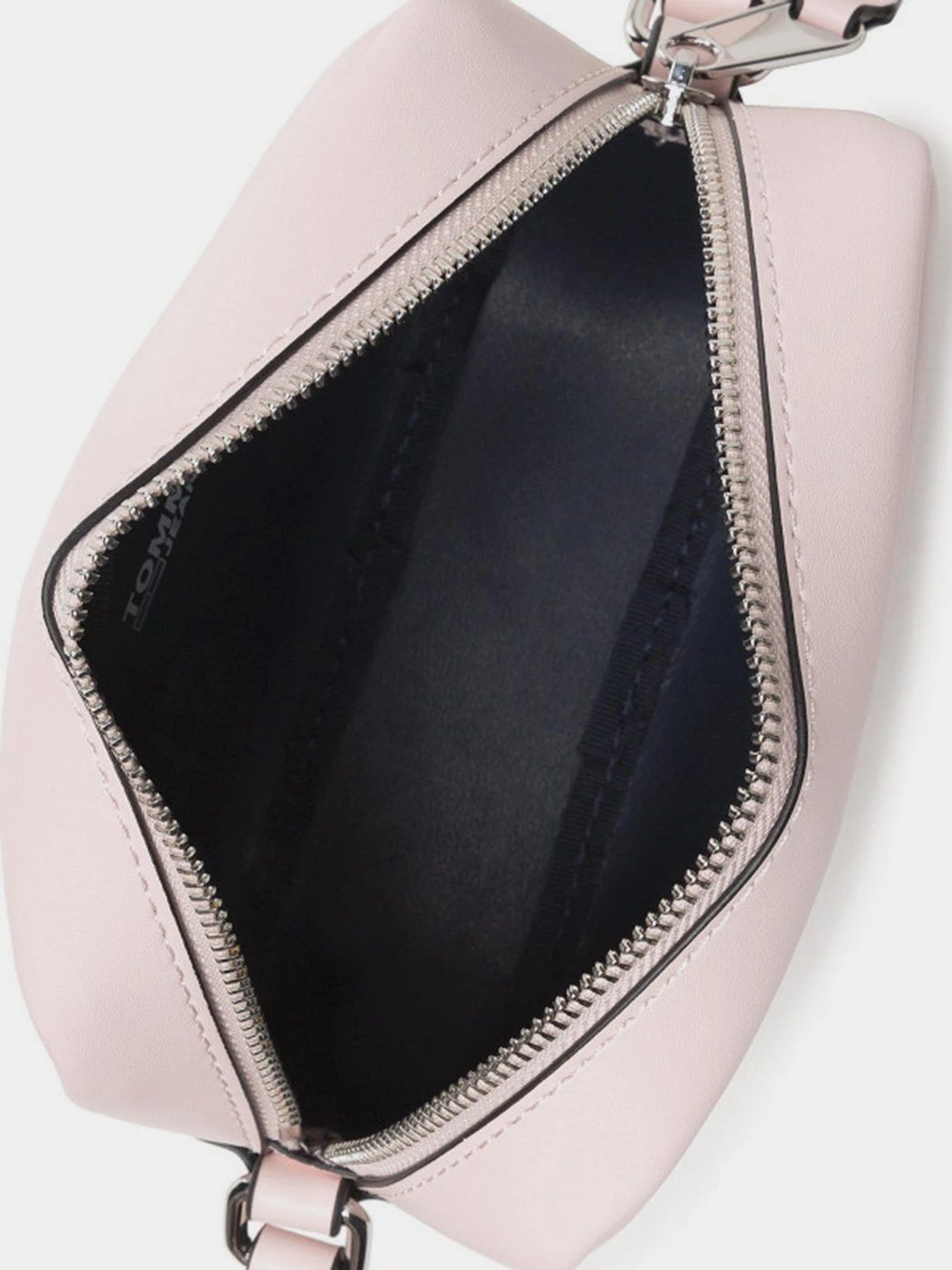 Сумки Tommy Hilfiger модель AW0AW10677-TJP Сумки Tommy Hilfiger модель AW0AW10677-TJP Фото