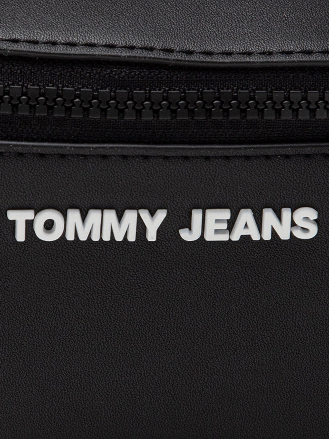 Сумки Tommy Hilfiger модель AW0AW10673-BDS Сумки Tommy Hilfiger модель AW0AW10673-BDS Фото
