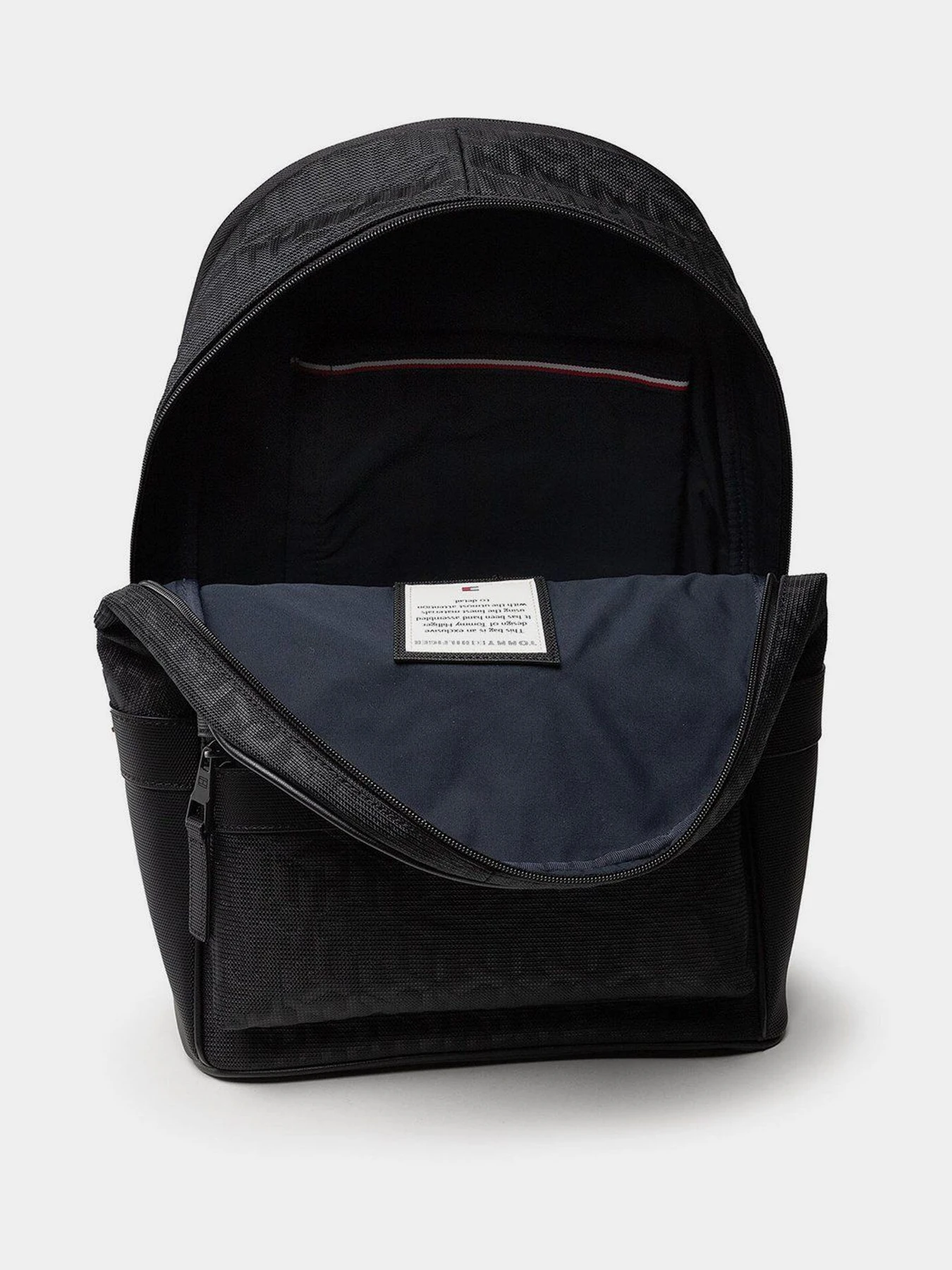 Рюкзаки Tommy Hilfiger модель AM0AM07096-0GJ Рюкзаки Tommy Hilfiger модель AM0AM07096-0GJ Фото