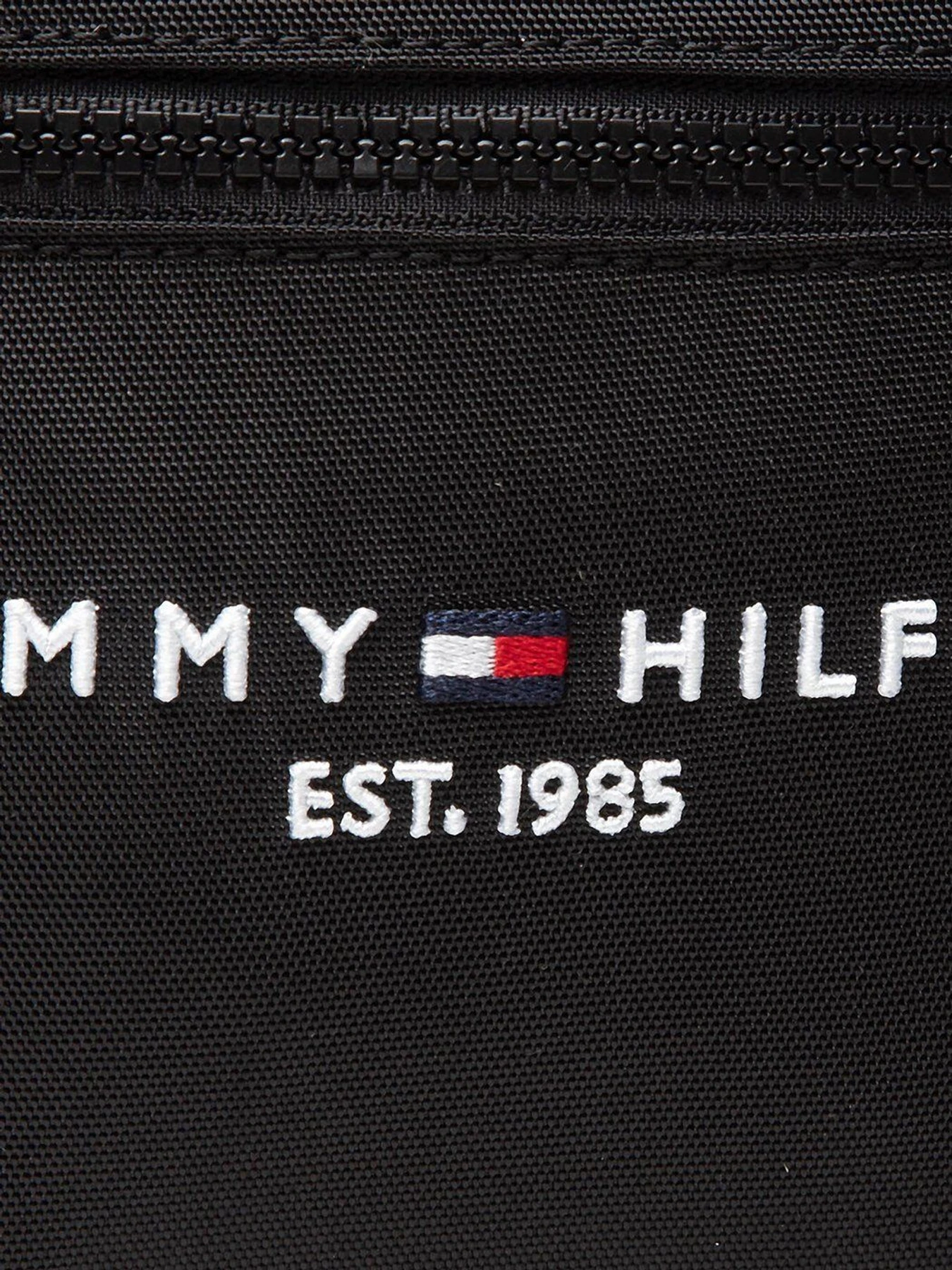 Сумки Tommy Hilfiger модель AM0AM07547-BDS Сумки Tommy Hilfiger модель AM0AM07547-BDS Фото