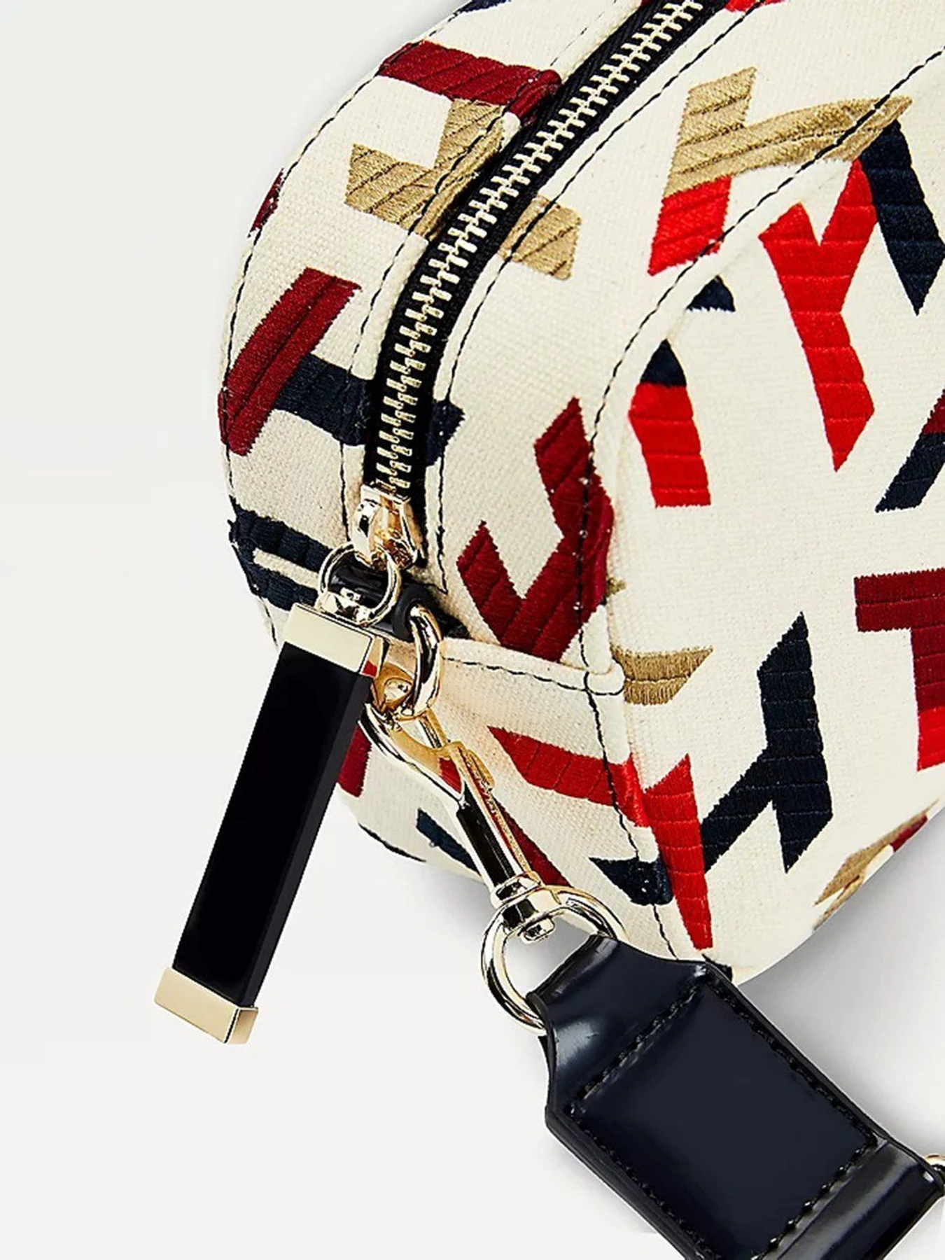 Сумки Tommy Hilfiger модель AW0AW10371-0GY Сумки Tommy Hilfiger модель AW0AW10371-0GY Фото