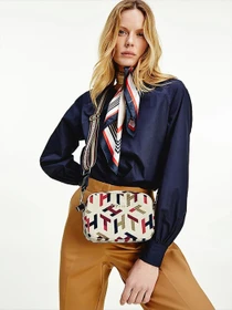 Сумки Tommy Hilfiger модель AW0AW10371-0GY Фото