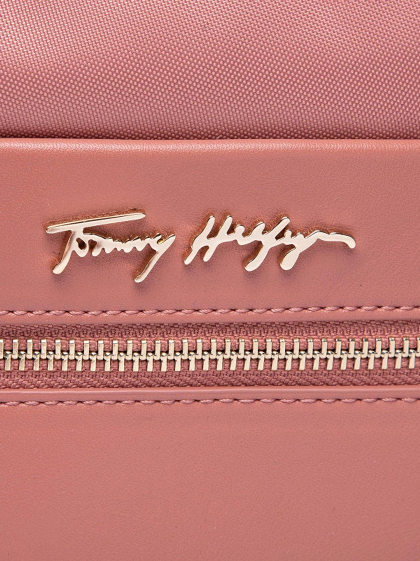Сумки Tommy Hilfiger модель AW0AW10095-SM8 Сумки Tommy Hilfiger модель AW0AW10095-SM8 Фото