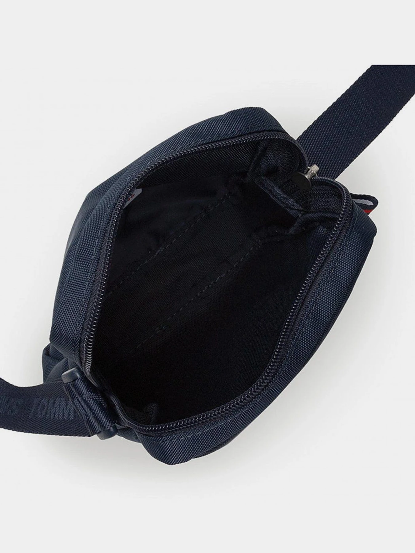 Сумки Tommy Hilfiger модель AM0AM07507-C87 Фото