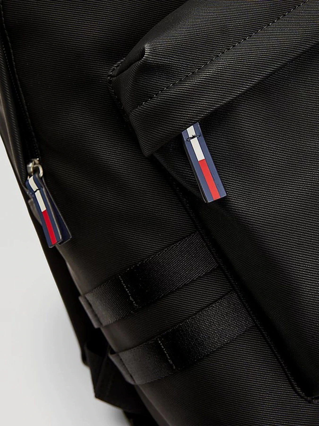 Рюкзаки Tommy Hilfiger модель AM0AM07504-BDS Рюкзаки Tommy Hilfiger модель AM0AM07504-BDS Фото
