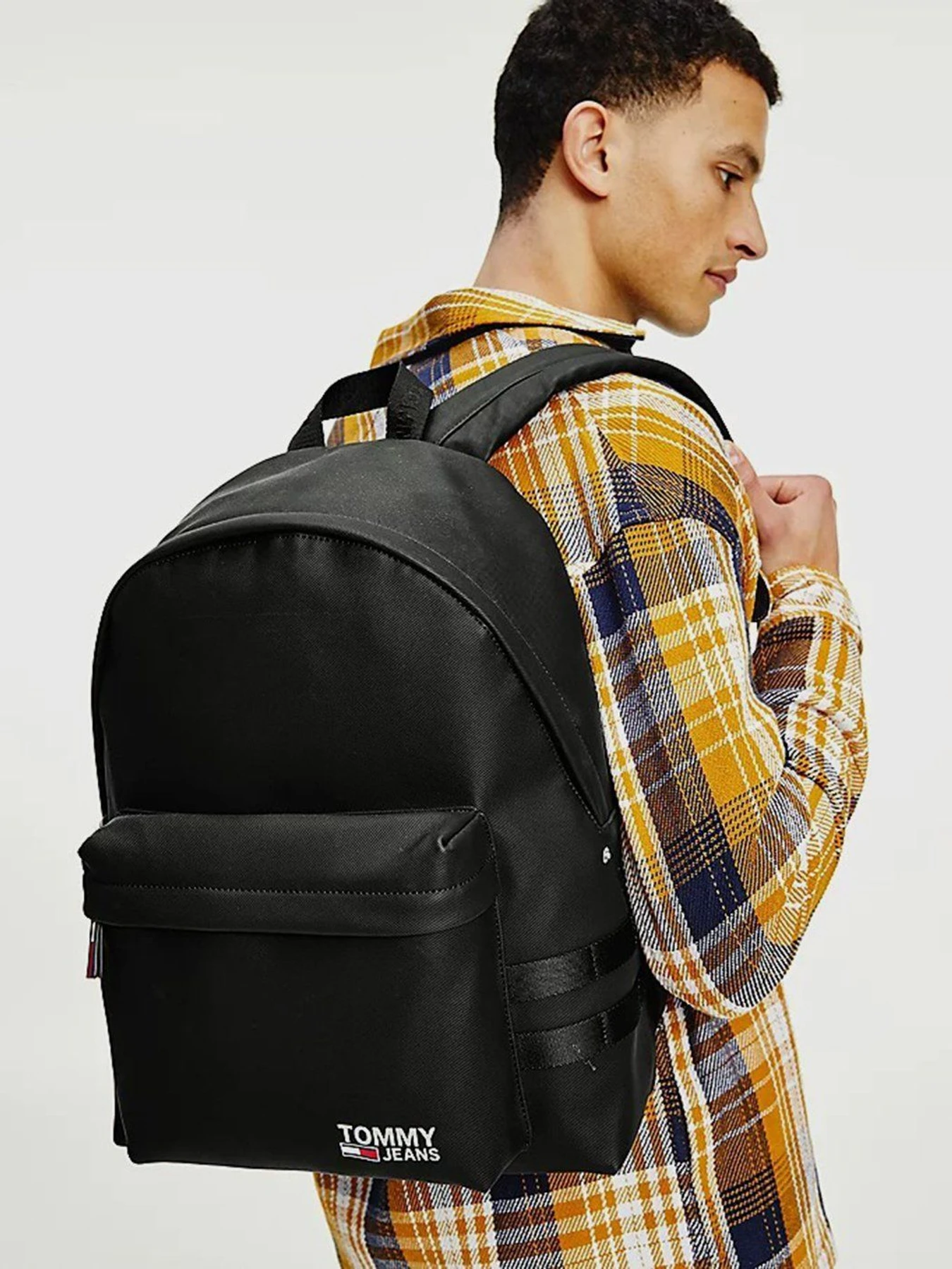 Рюкзаки Tommy Hilfiger модель AM0AM07504-BDS Рюкзаки Tommy Hilfiger модель AM0AM07504-BDS Фото