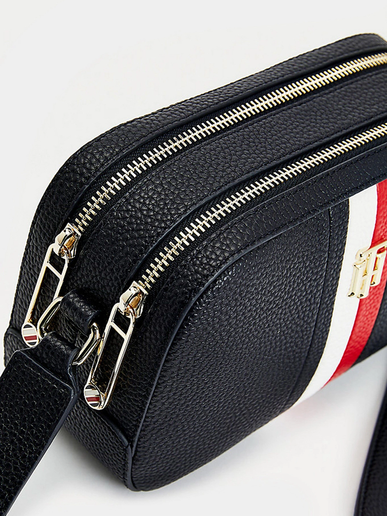 Сумки Tommy Hilfiger модель AW0AW10229-DW5 Сумки Tommy Hilfiger модель AW0AW10229-DW5 Фото