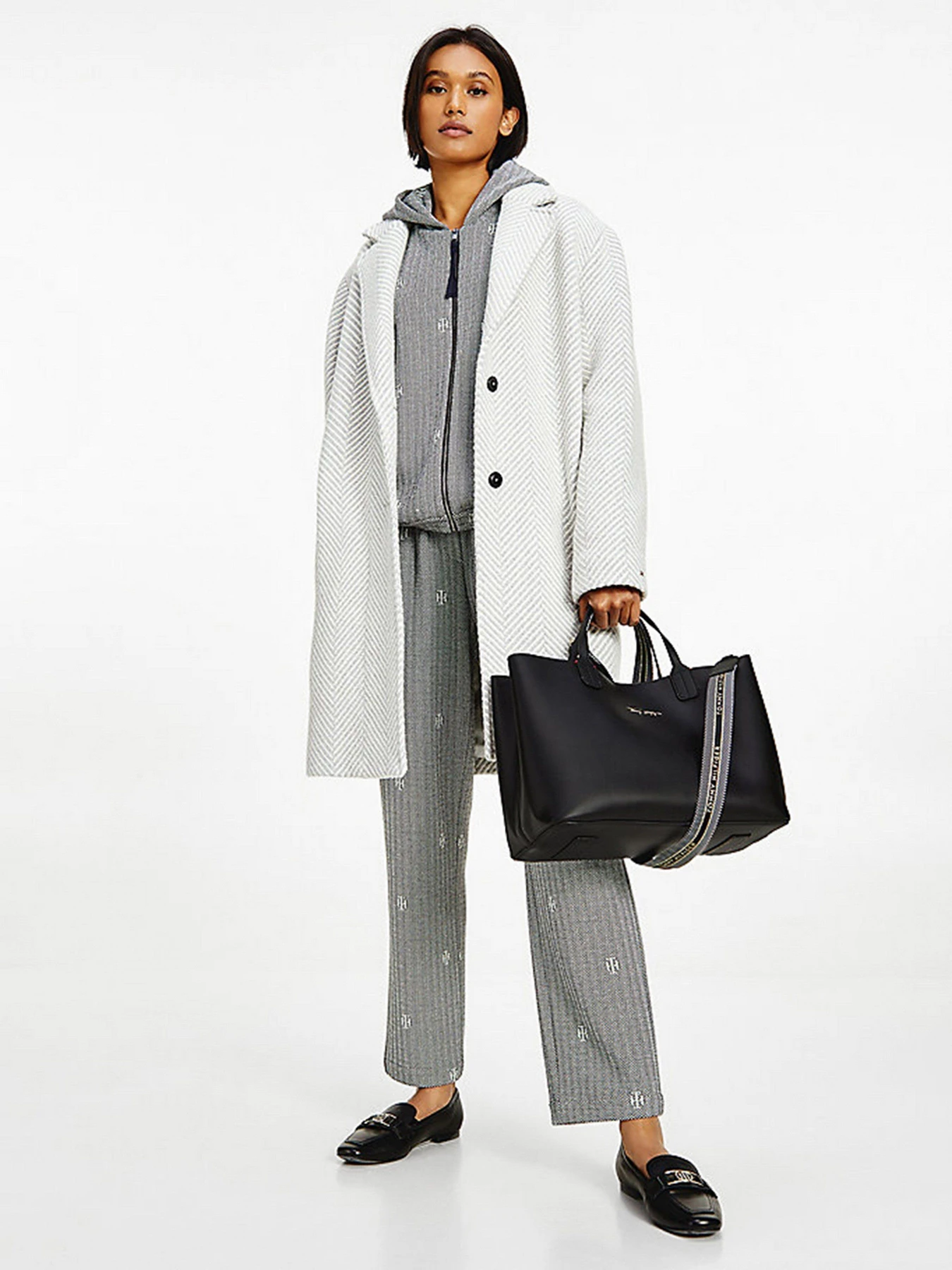 Сумки Tommy Hilfiger модель AW0AW11103-BDS Сумки Tommy Hilfiger модель AW0AW11103-BDS Фото