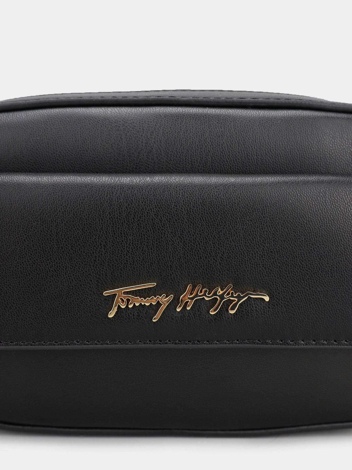 Сумки Tommy Hilfiger модель AW0AW11101-BDS Сумки Tommy Hilfiger модель AW0AW11101-BDS Фото