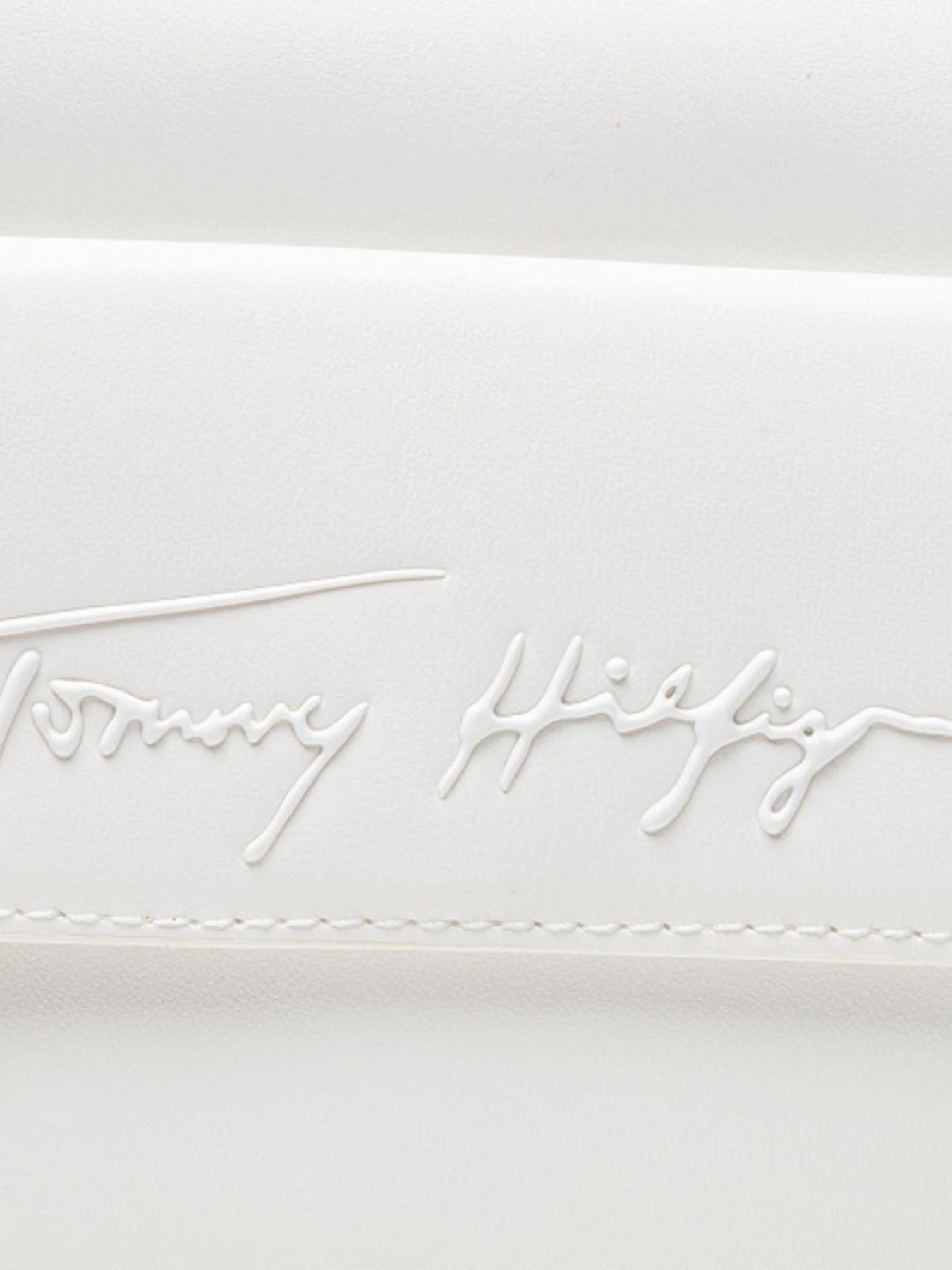 Сумки Tommy Hilfiger модель AW0AW10958-YBL Сумки Tommy Hilfiger модель AW0AW10958-YBL Фото