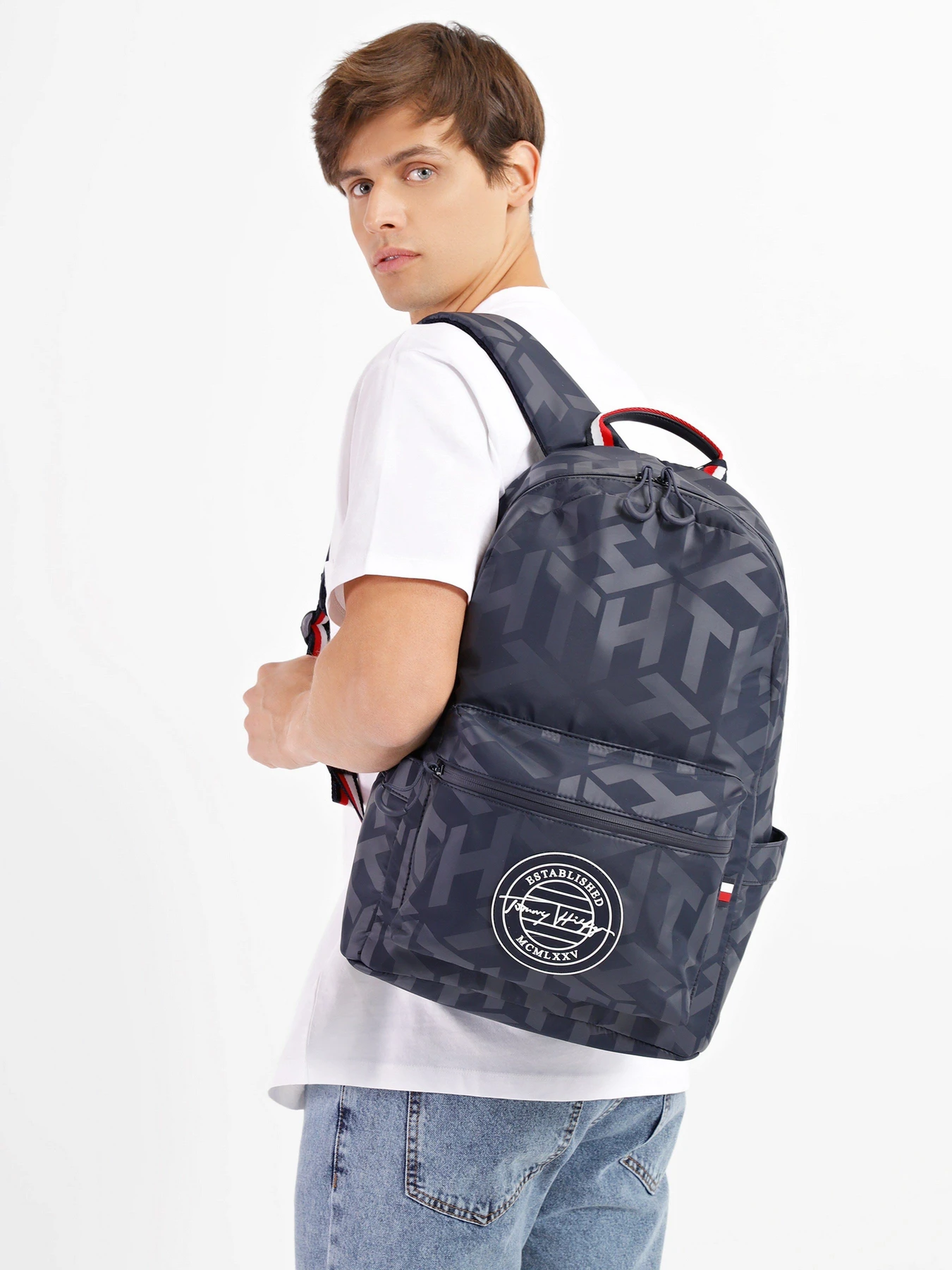 Рюкзаки Tommy Hilfiger модель AM0AM08627-DW5 Рюкзаки Tommy Hilfiger модель AM0AM08627-DW5 Фото