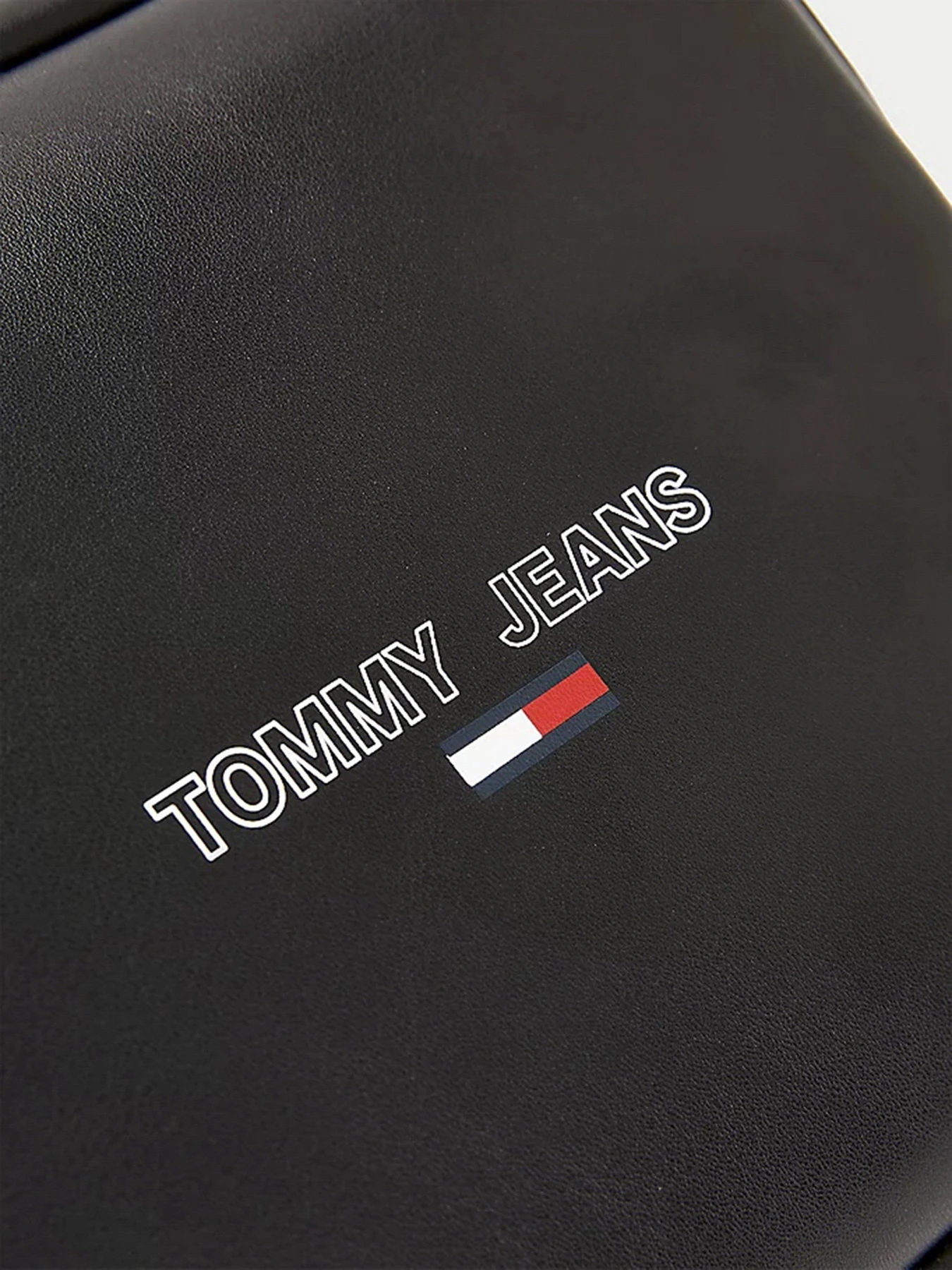 Сумки Tommy Hilfiger модель AW0AW10897-BDS Сумки Tommy Hilfiger модель AW0AW10897-BDS Фото