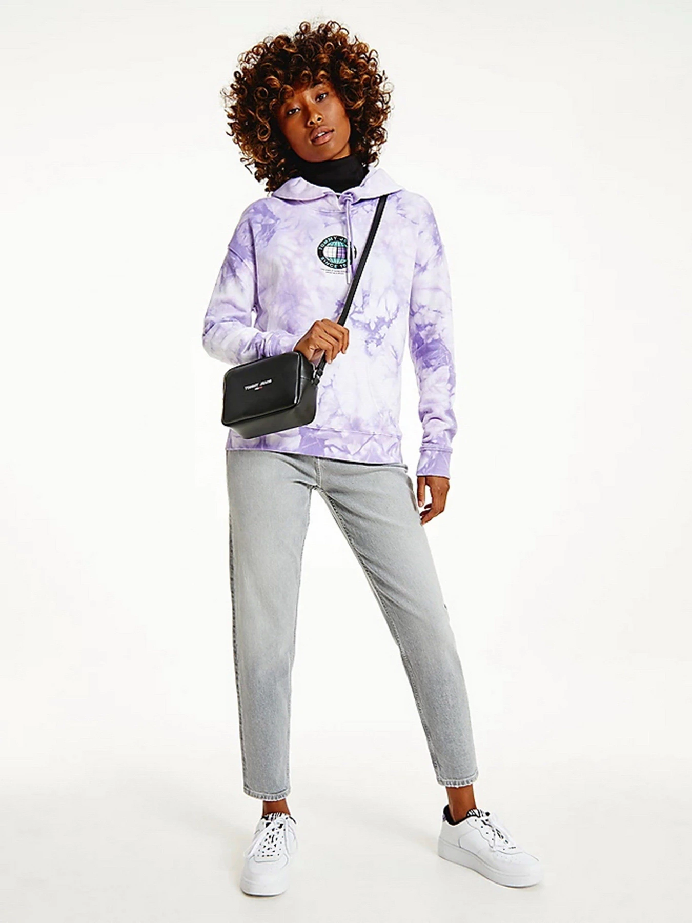 Сумки Tommy Hilfiger модель AW0AW10897-BDS Сумки Tommy Hilfiger модель AW0AW10897-BDS Фото