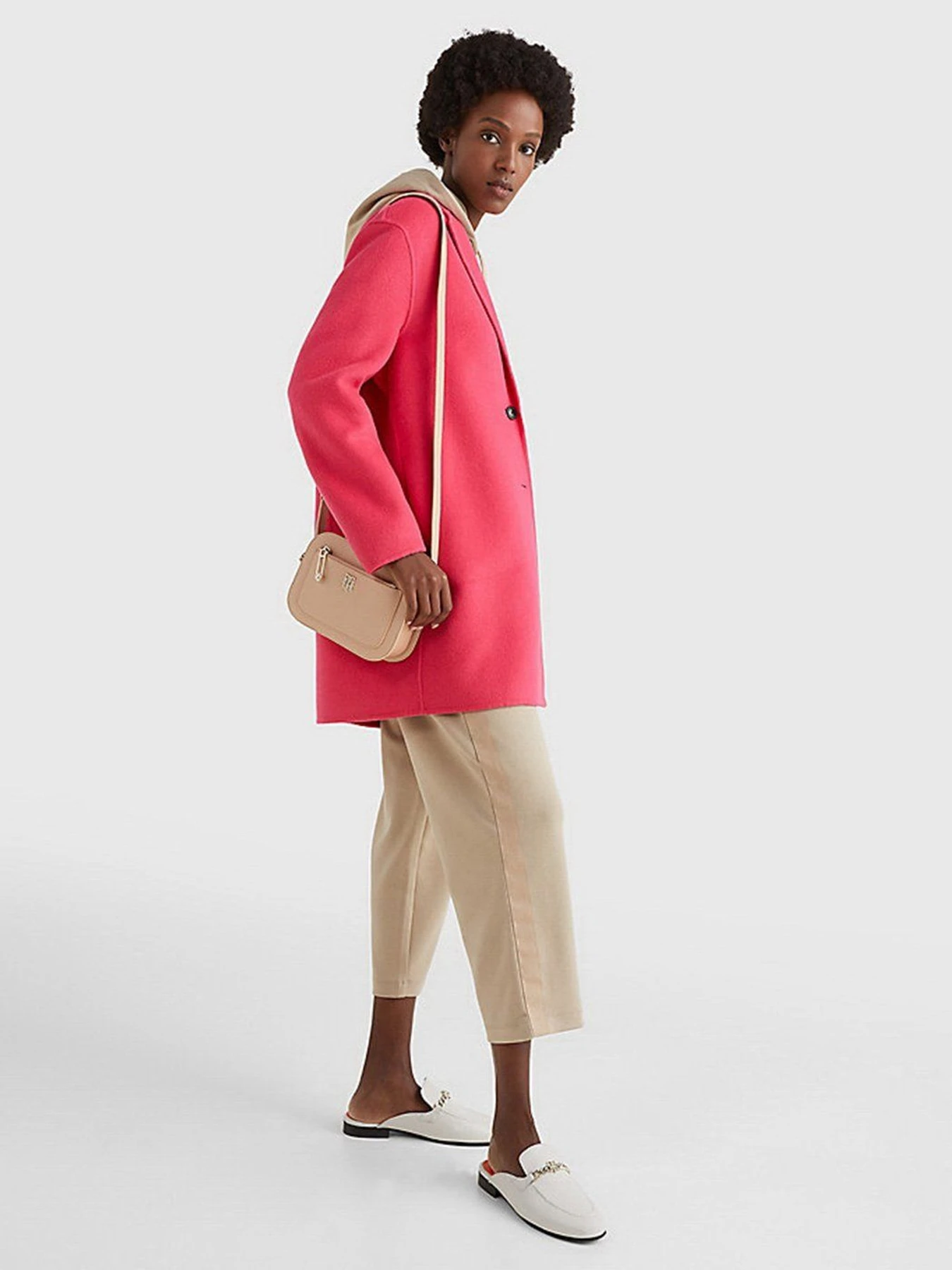 Сумки Tommy Hilfiger модель AW0AW11354-ABR Сумки Tommy Hilfiger модель AW0AW11354-ABR Фото