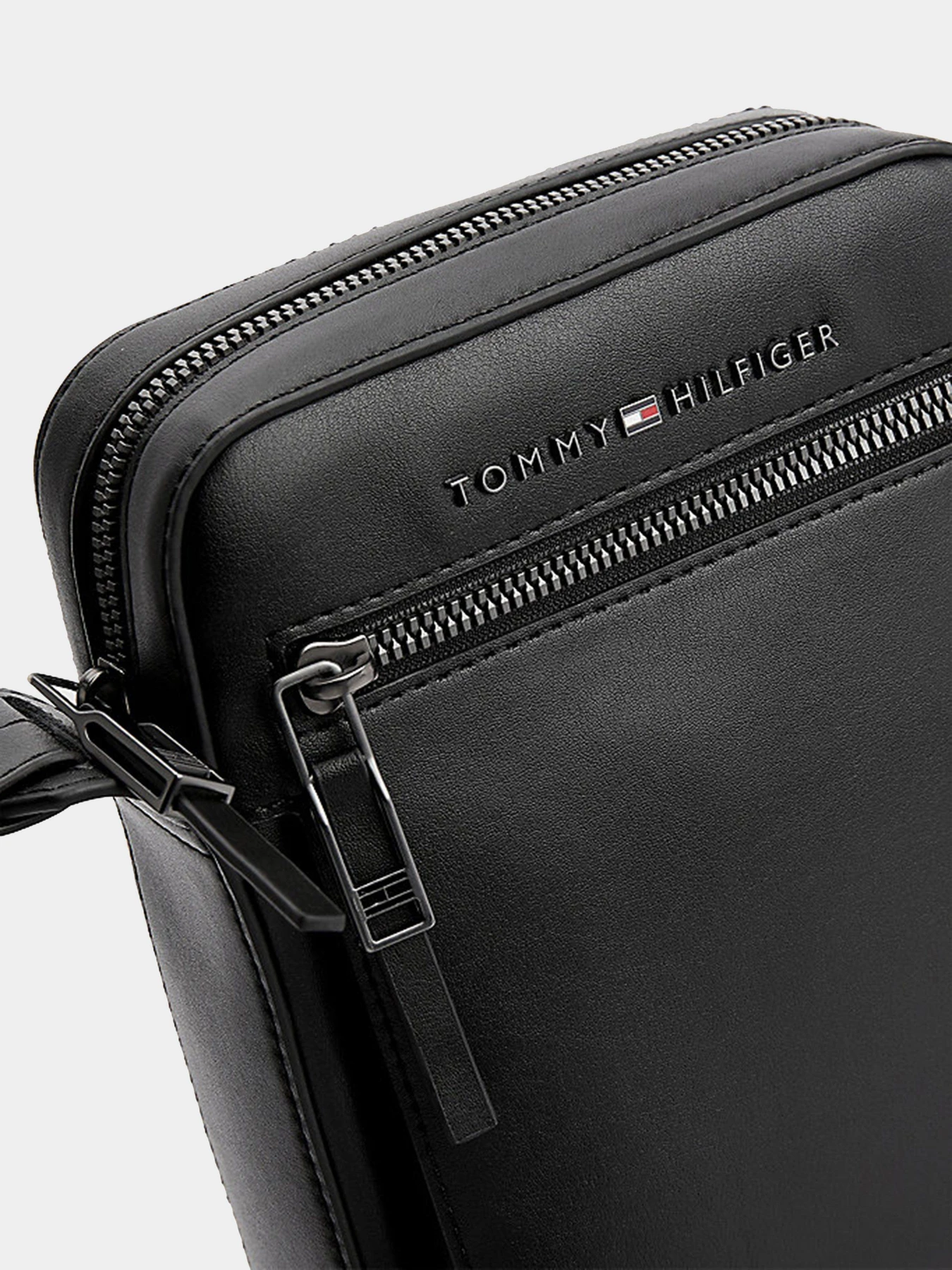 Сумки Tommy Hilfiger модель AM0AM09251-BDS Сумки Tommy Hilfiger модель AM0AM09251-BDS Фото