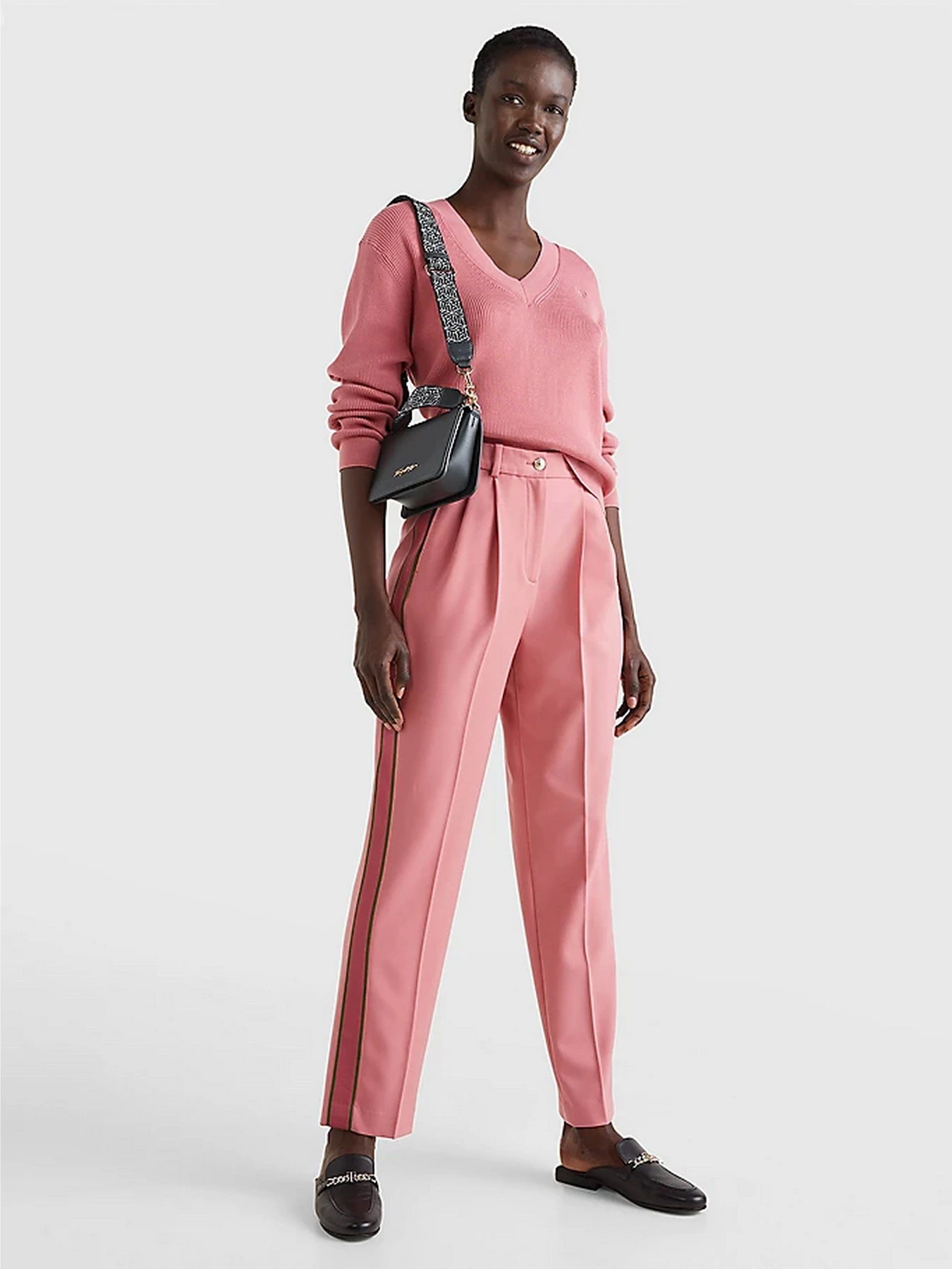 Сумки Tommy Hilfiger Joy модель AW0AW12001-BDS Сумки Tommy Hilfiger Joy модель AW0AW12001-BDS Фото