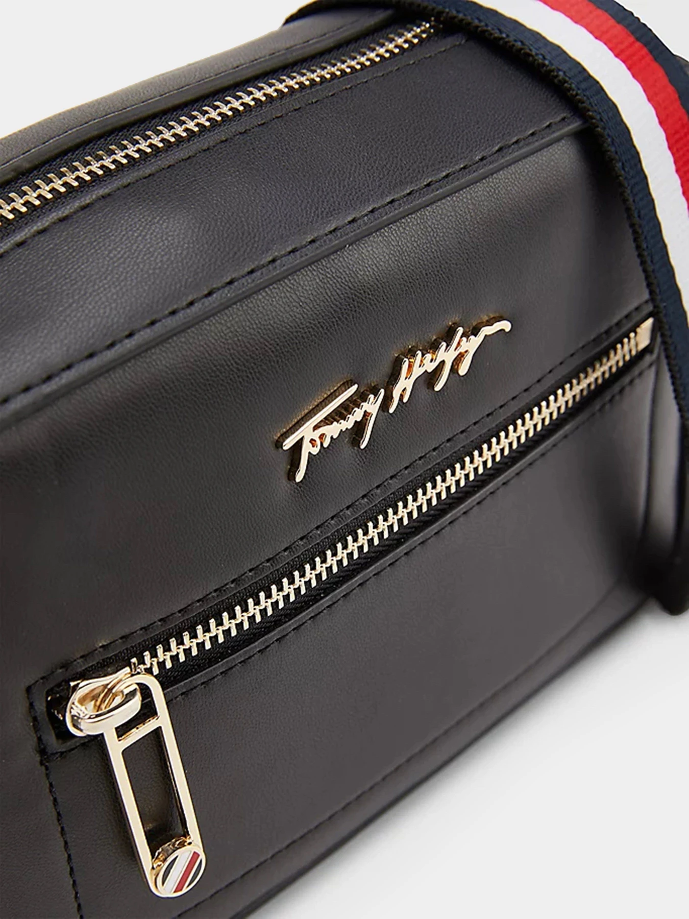 Сумки Tommy Hilfiger модель AW0AW12184-BDS Сумки Tommy Hilfiger модель AW0AW12184-BDS Фото