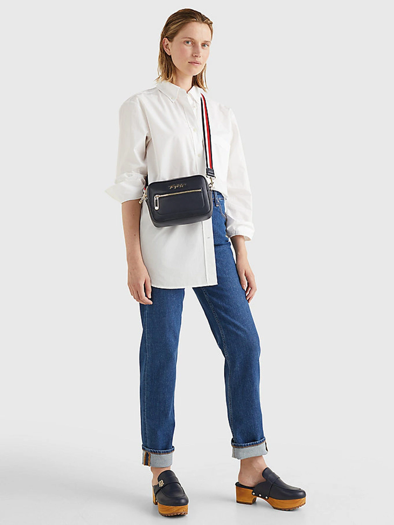 Сумки Tommy Hilfiger модель AW0AW12184-DW5 Фото