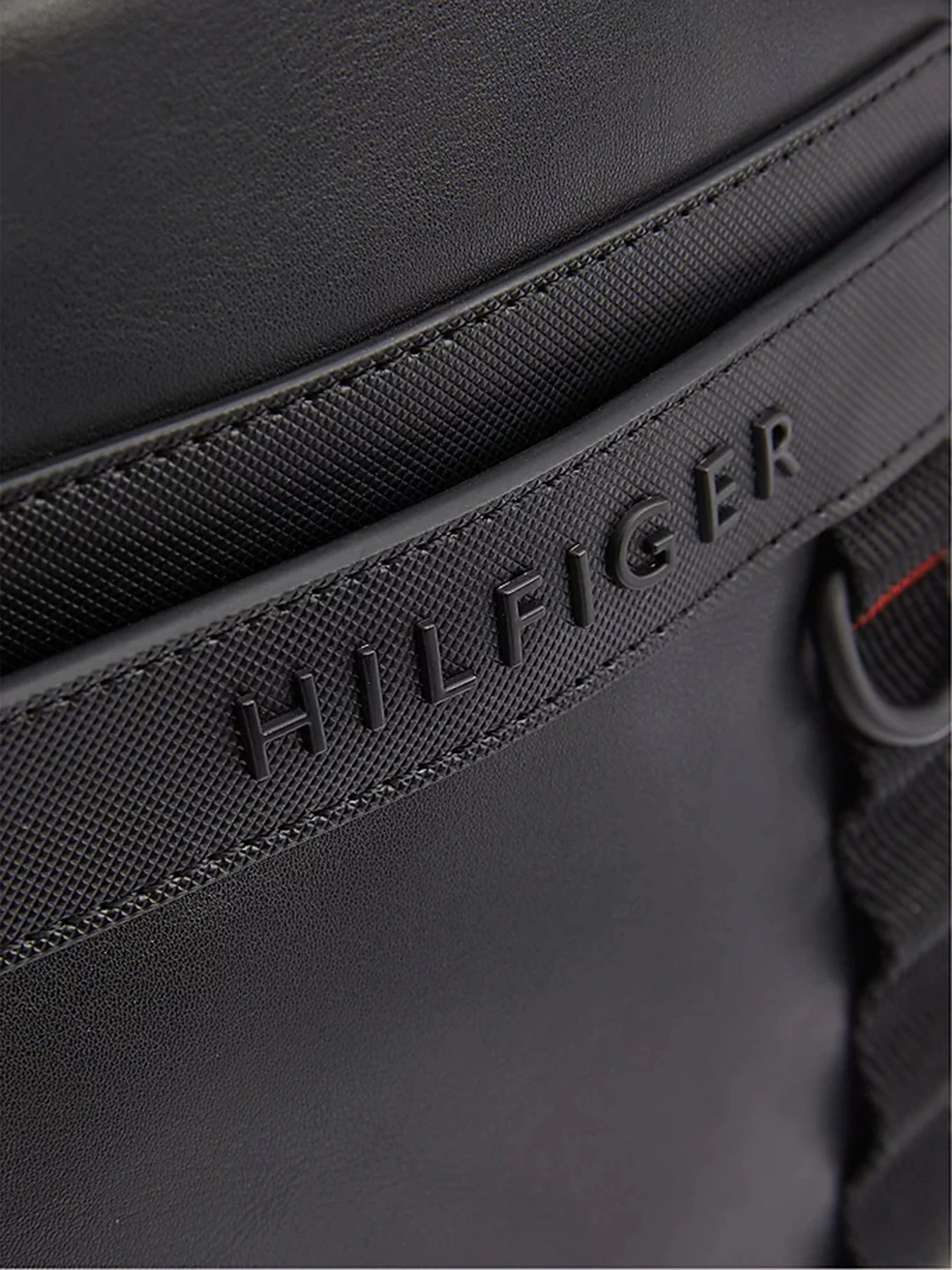 Сумки Tommy Hilfiger модель AM0AM10285-BDS Сумки Tommy Hilfiger модель AM0AM10285-BDS Фото