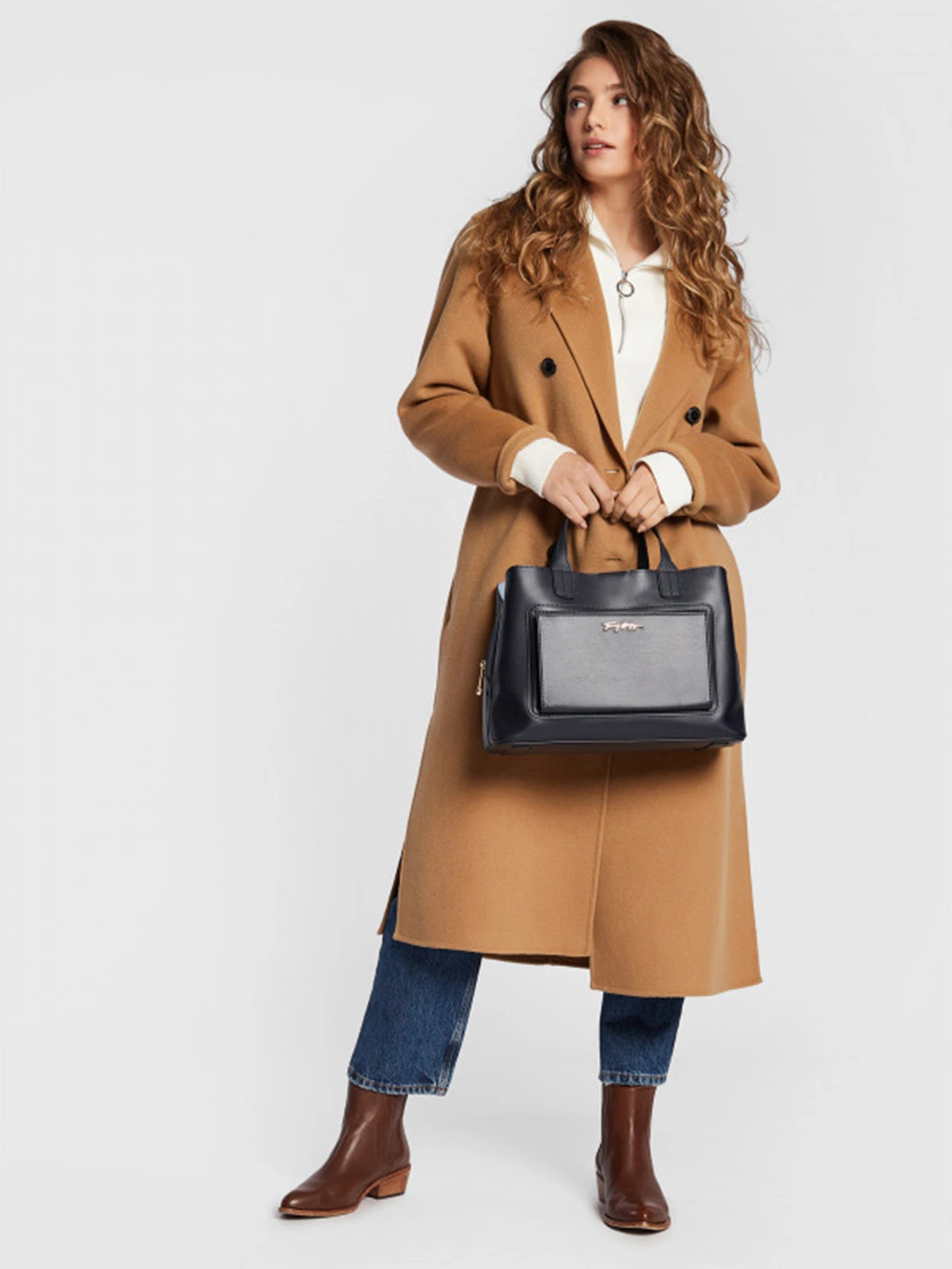 Сумки Tommy Hilfiger модель AW0AW11996-C7H Фото