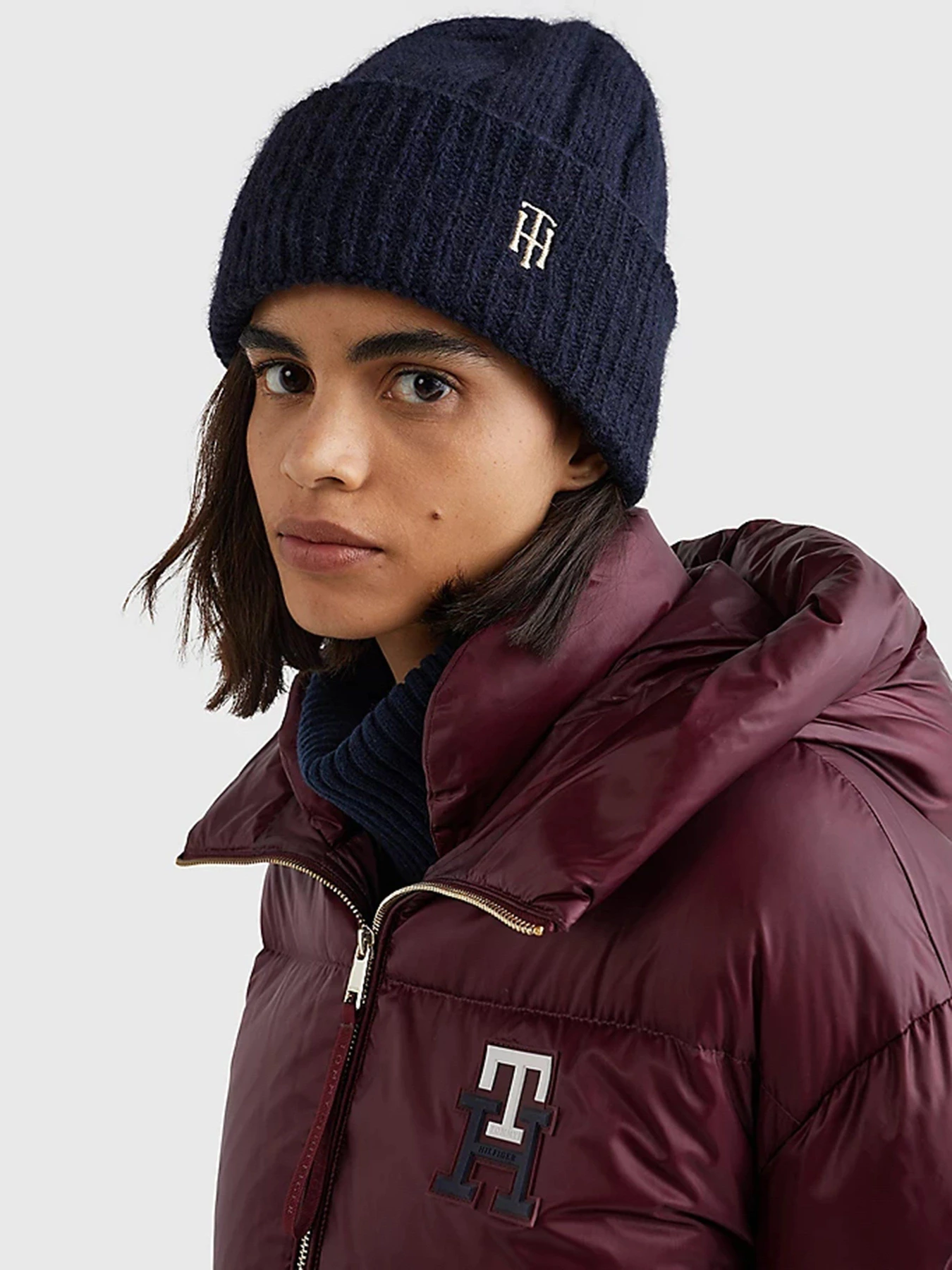 Шапки та кепки Tommy Hilfiger модель AW0AW13827-DW6 Шапки та кепки Tommy Hilfiger модель AW0AW13827-DW6 Фото