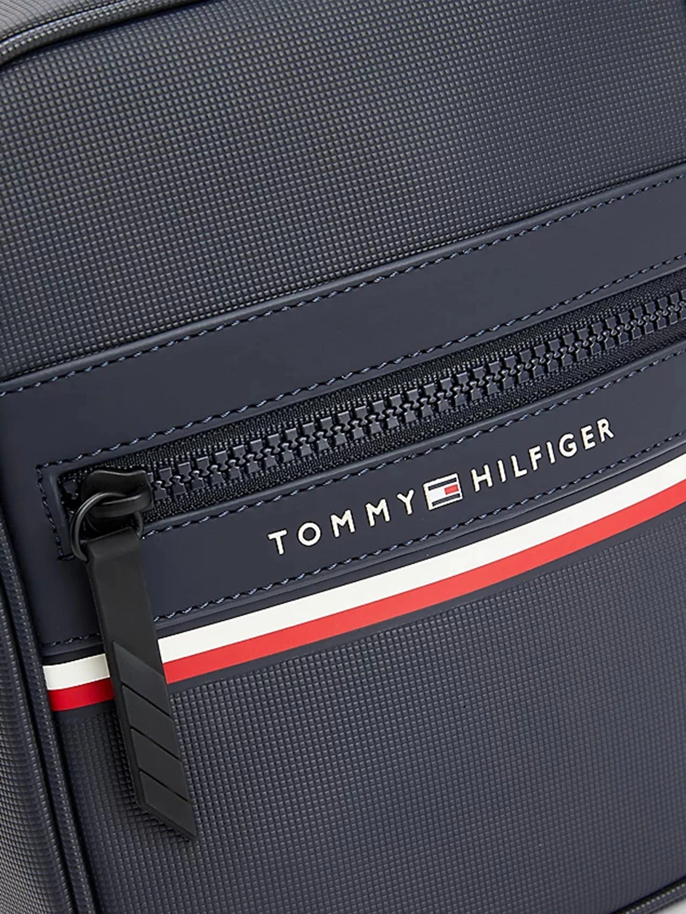 Сумки Tommy Hilfiger модель AM0AM10297-DW6 Сумки Tommy Hilfiger модель AM0AM10297-DW6 Фото
